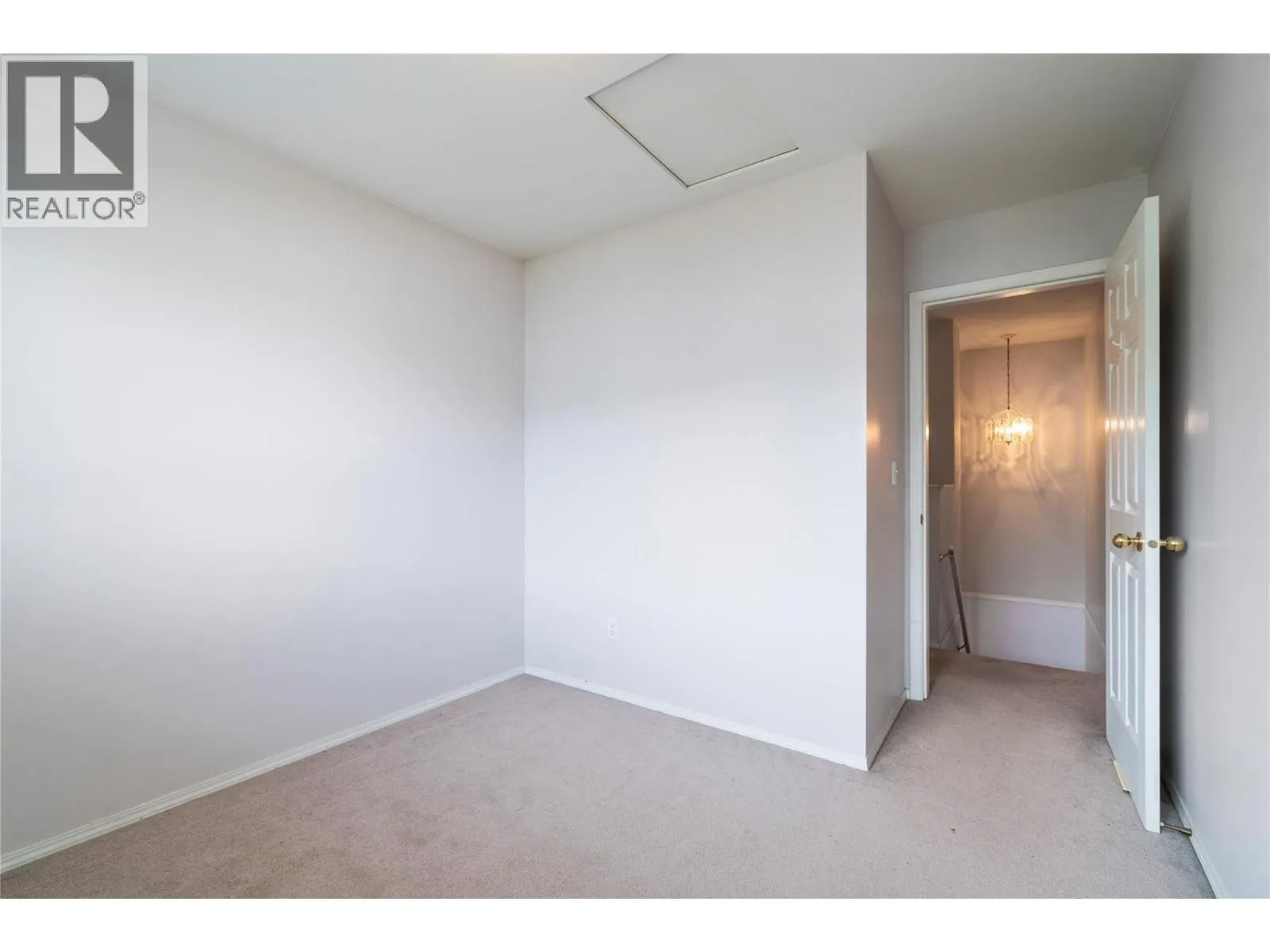 2951 11 Avenue NE Unit# 5