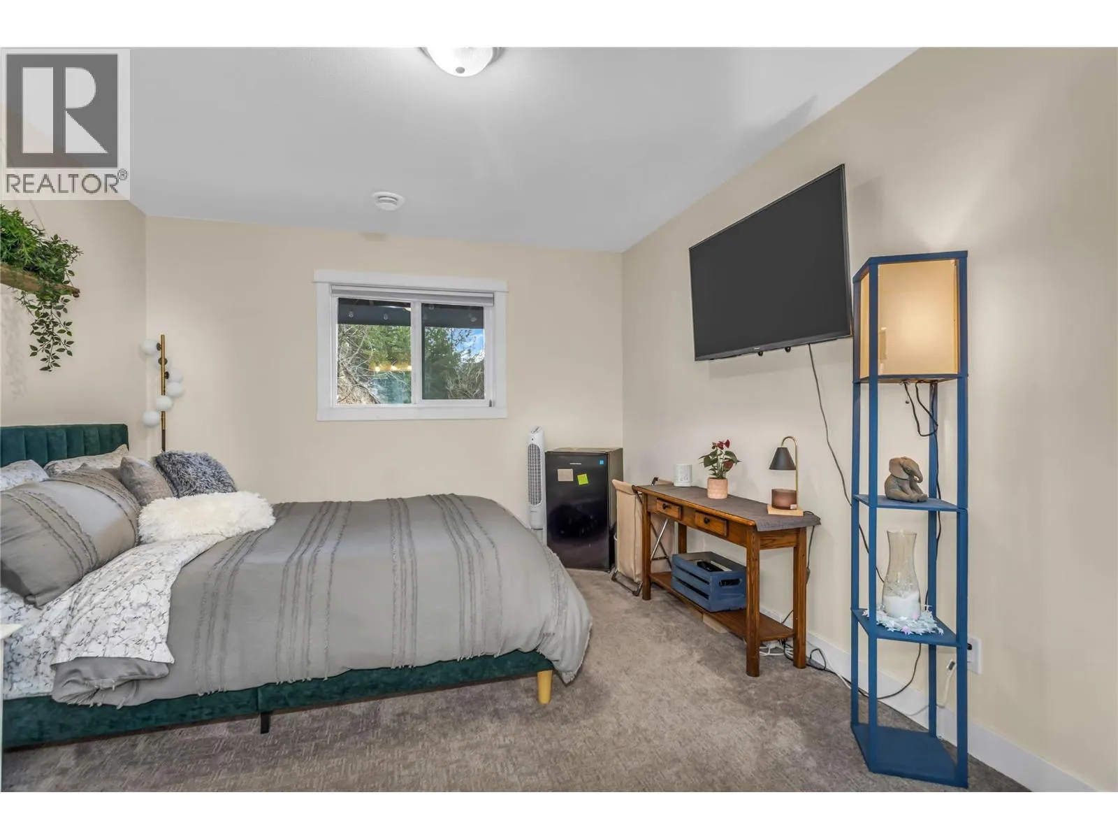 2621 Salmon River Road