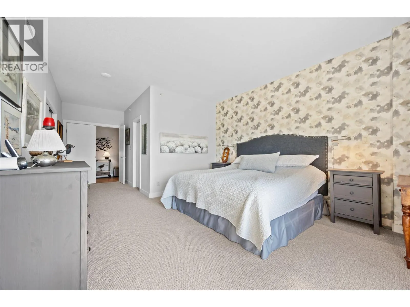 1160 Bernard Avenue Unit# 1109