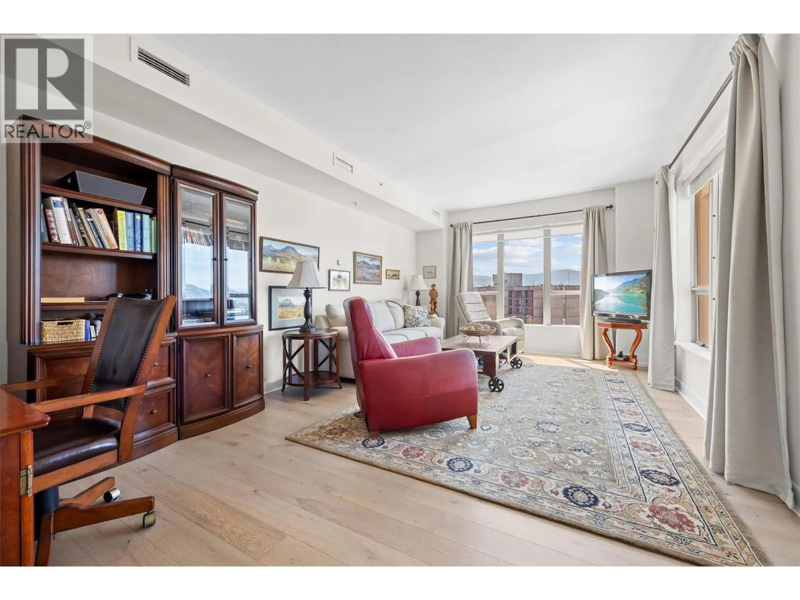 1160 Bernard Avenue Unit# 1109