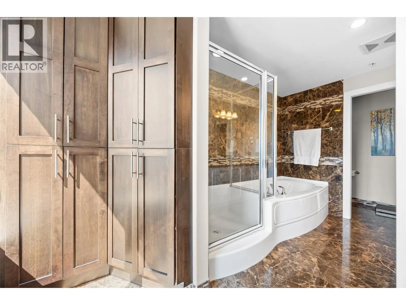 1160 Bernard Avenue Unit# 1109