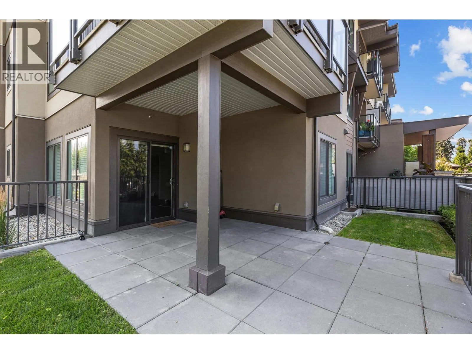 4380 Lakeshore Road Unit# 115