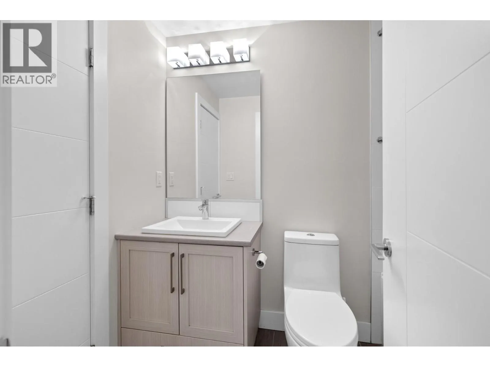 4380 Lakeshore Road Unit# 115