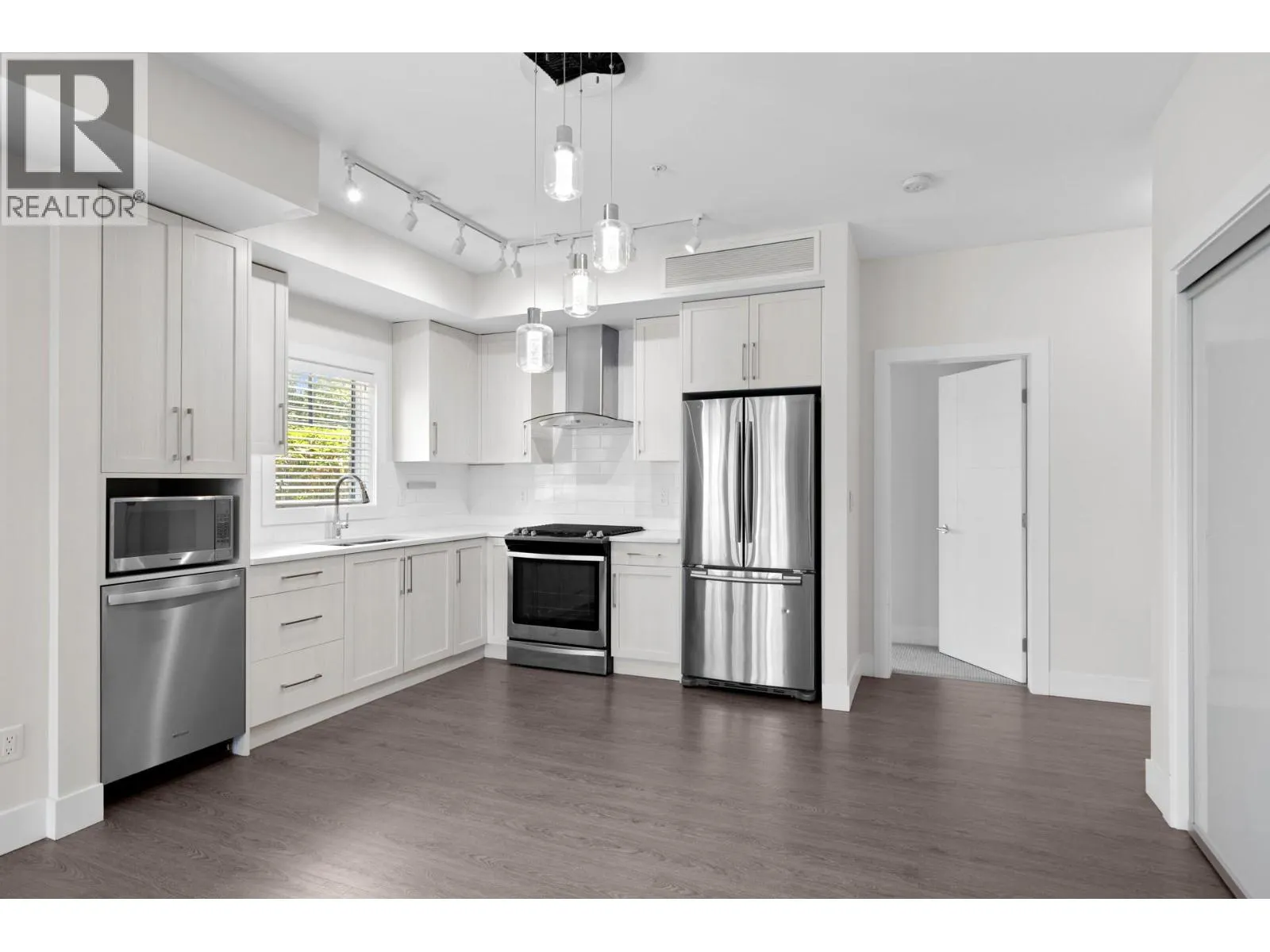 4380 Lakeshore Road Unit# 115