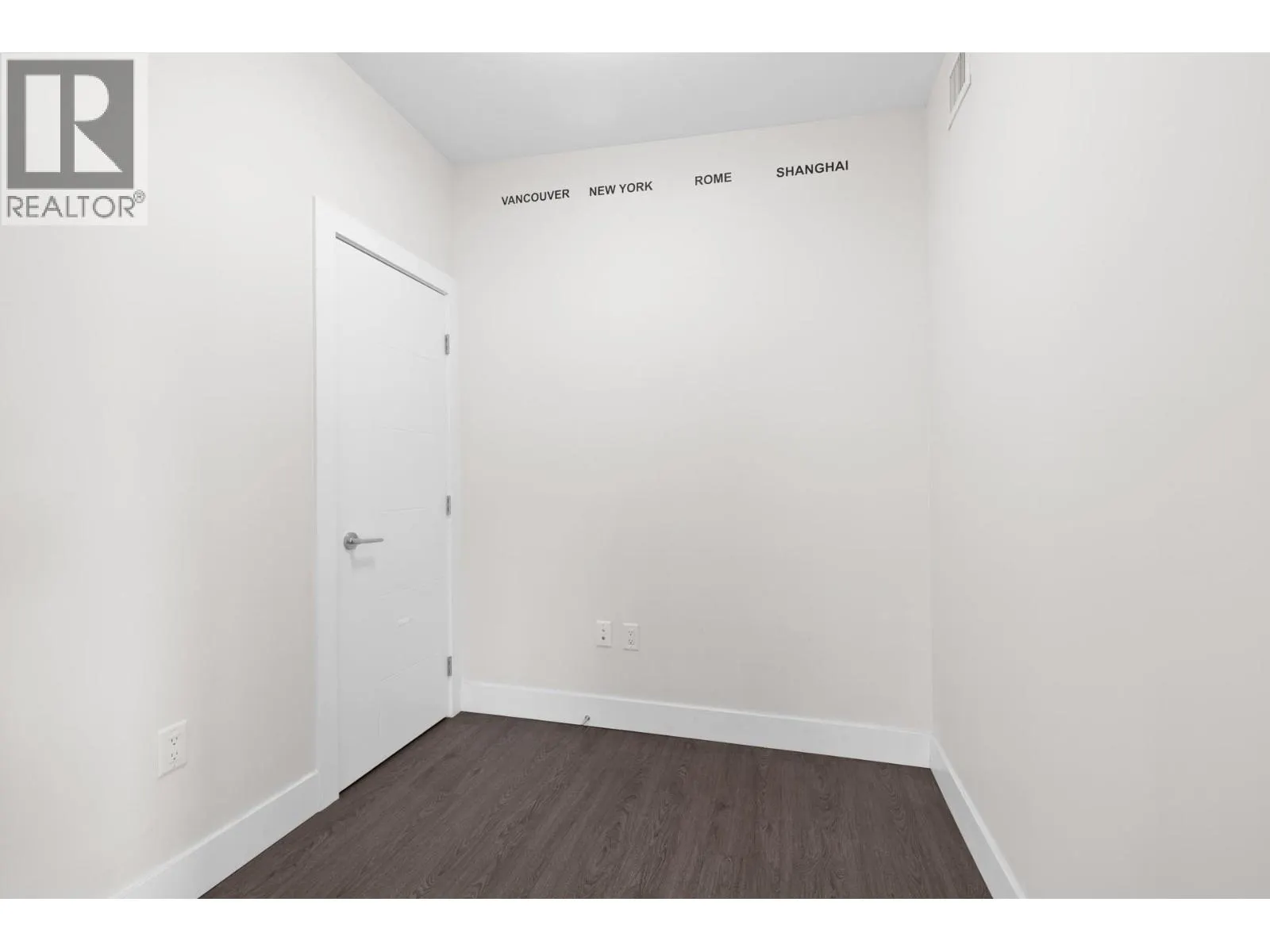 4380 Lakeshore Road Unit# 115