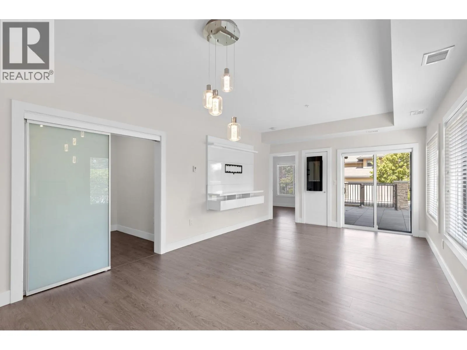 4380 Lakeshore Road Unit# 115