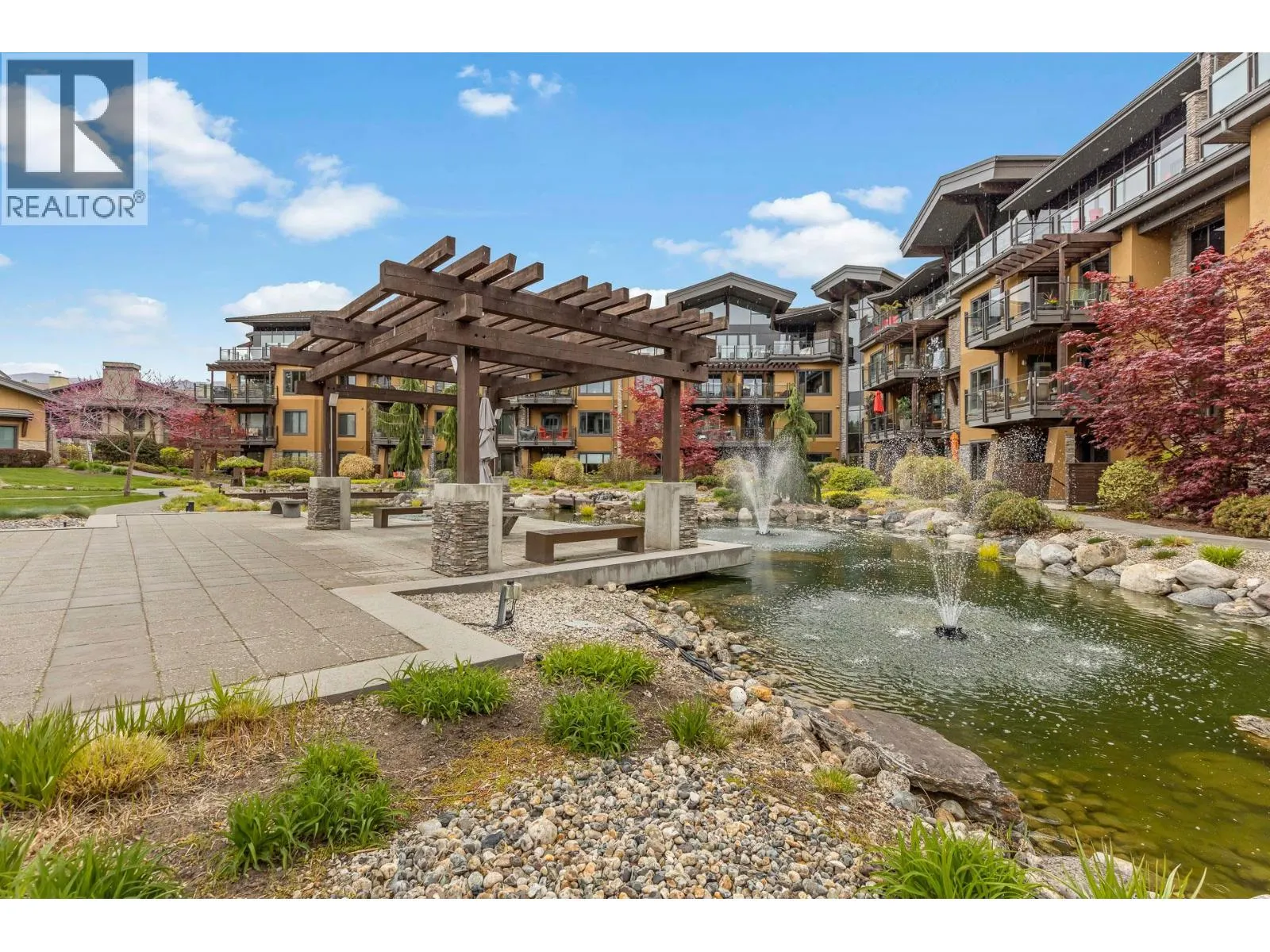 4380 Lakeshore Road Unit# 115