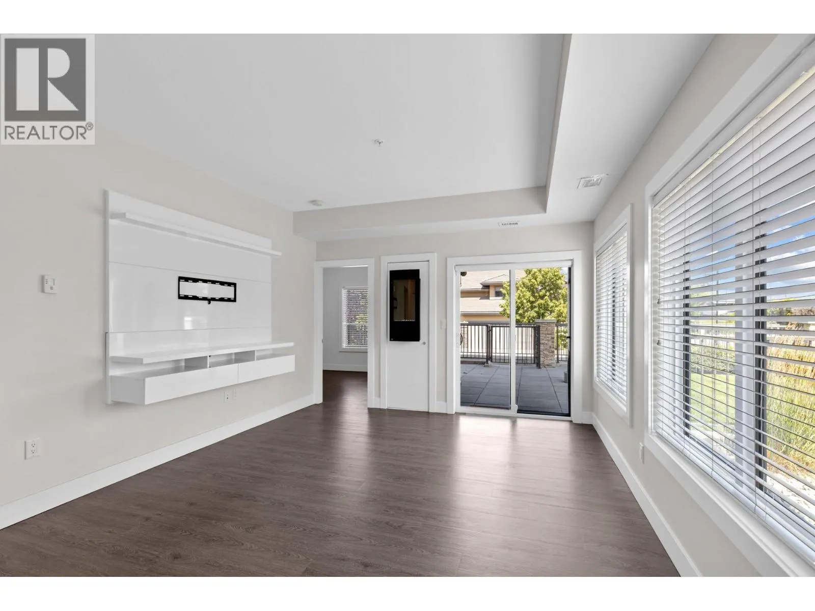4380 Lakeshore Road Unit# 115