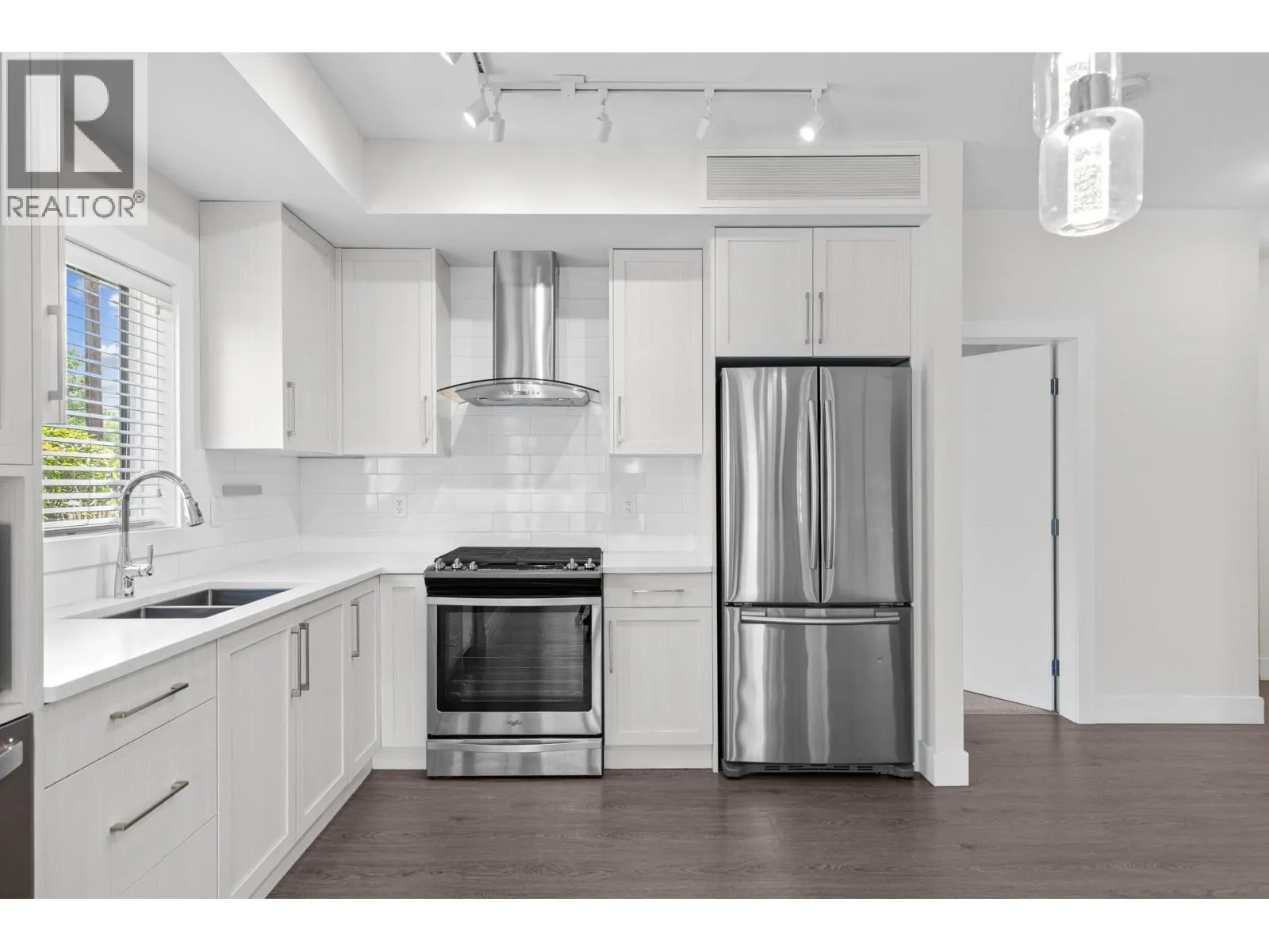 4380 Lakeshore Road Unit# 115