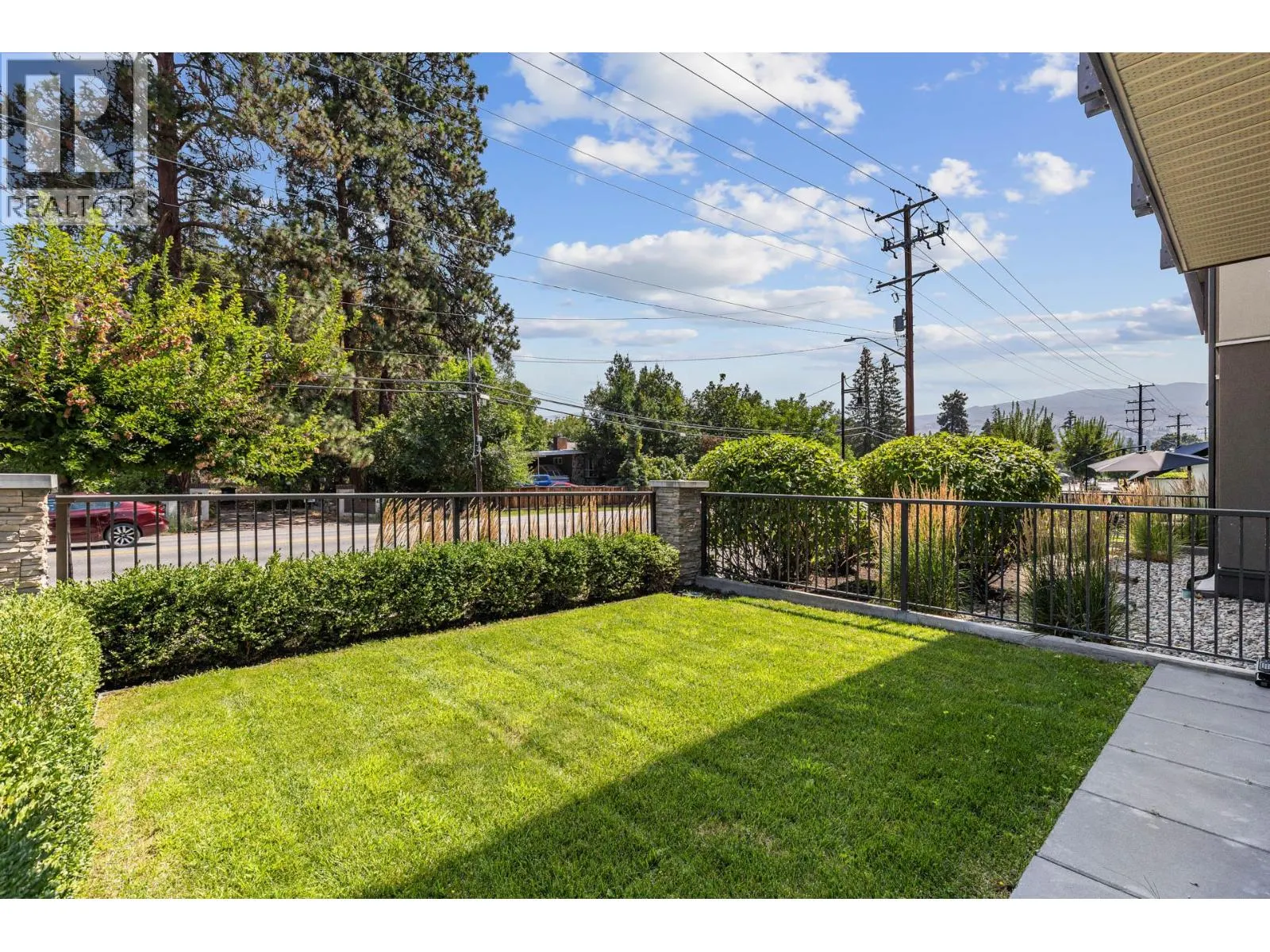 4380 Lakeshore Road Unit# 115