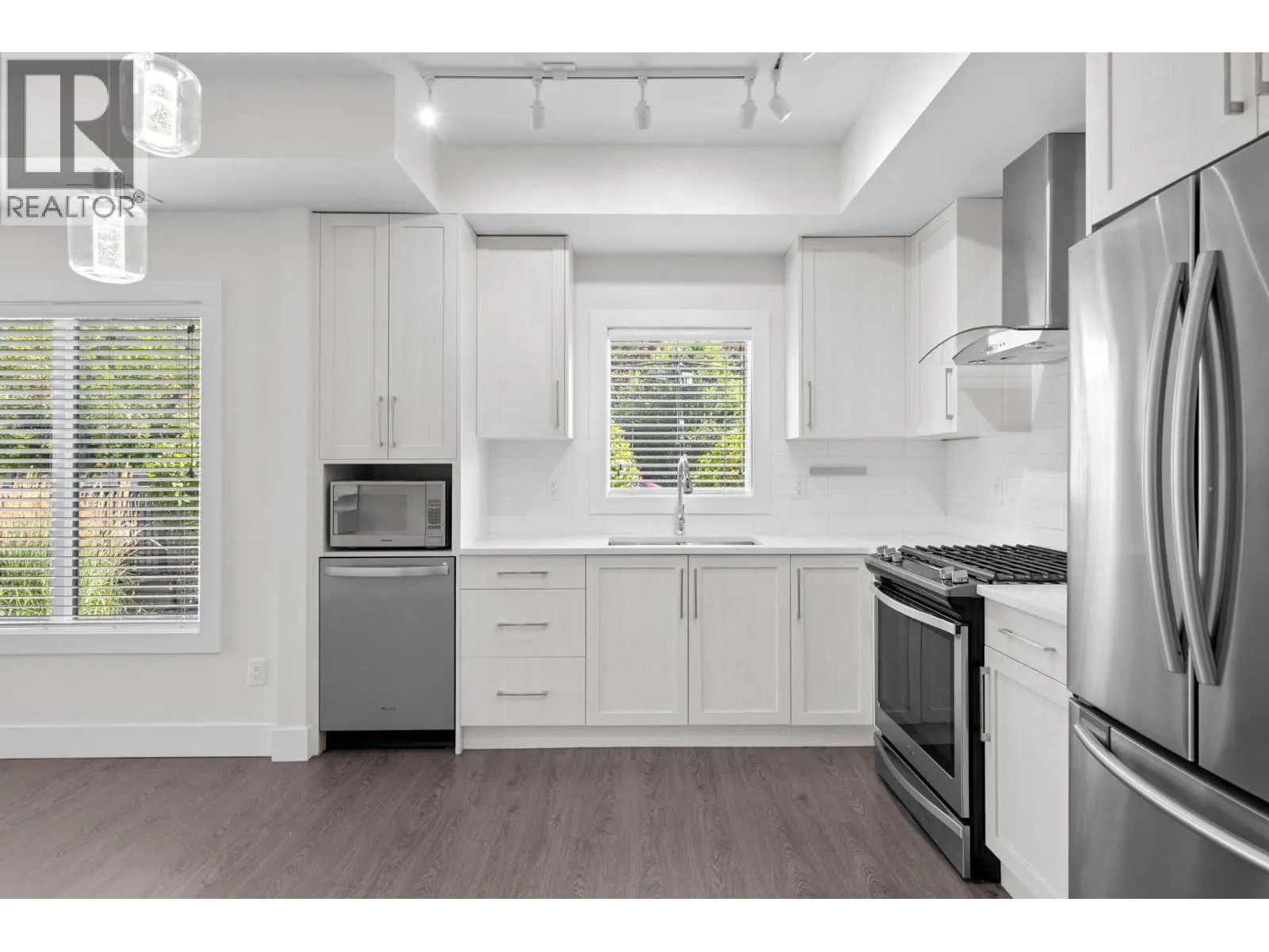4380 Lakeshore Road Unit# 115