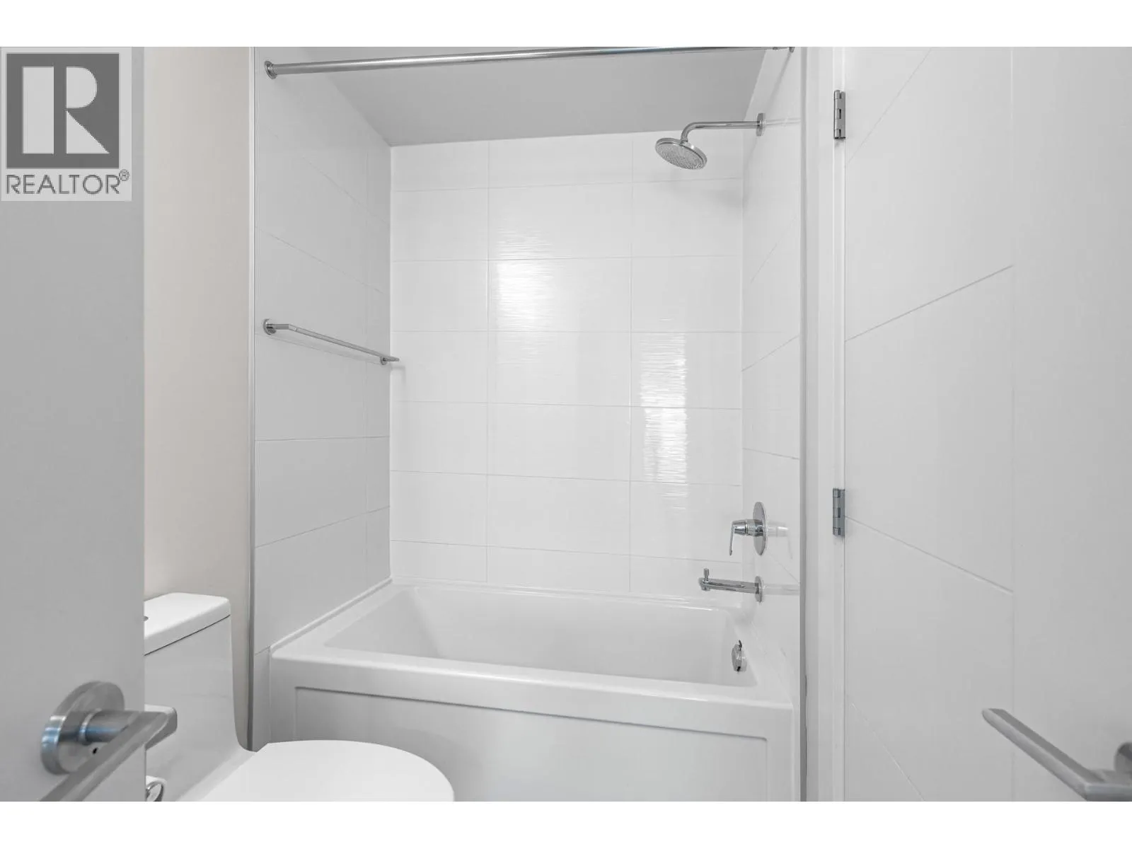 4380 Lakeshore Road Unit# 115