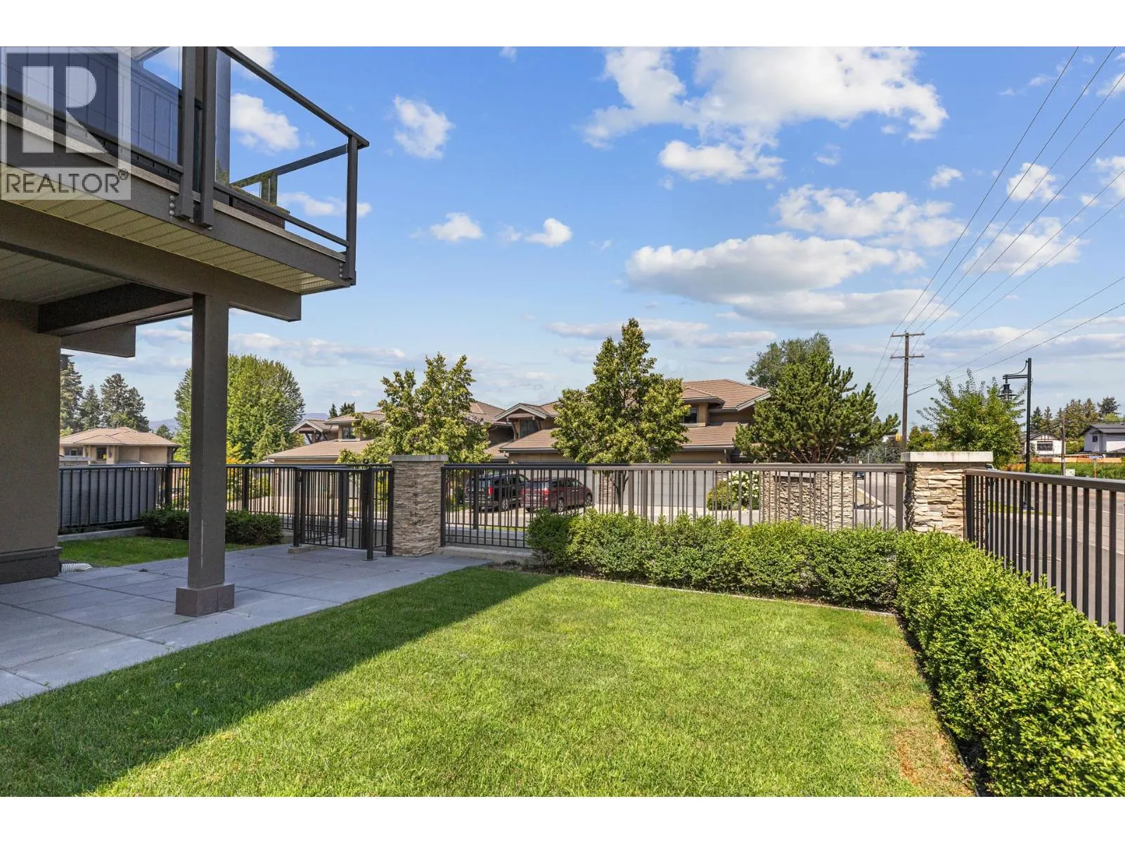 4380 Lakeshore Road Unit# 115