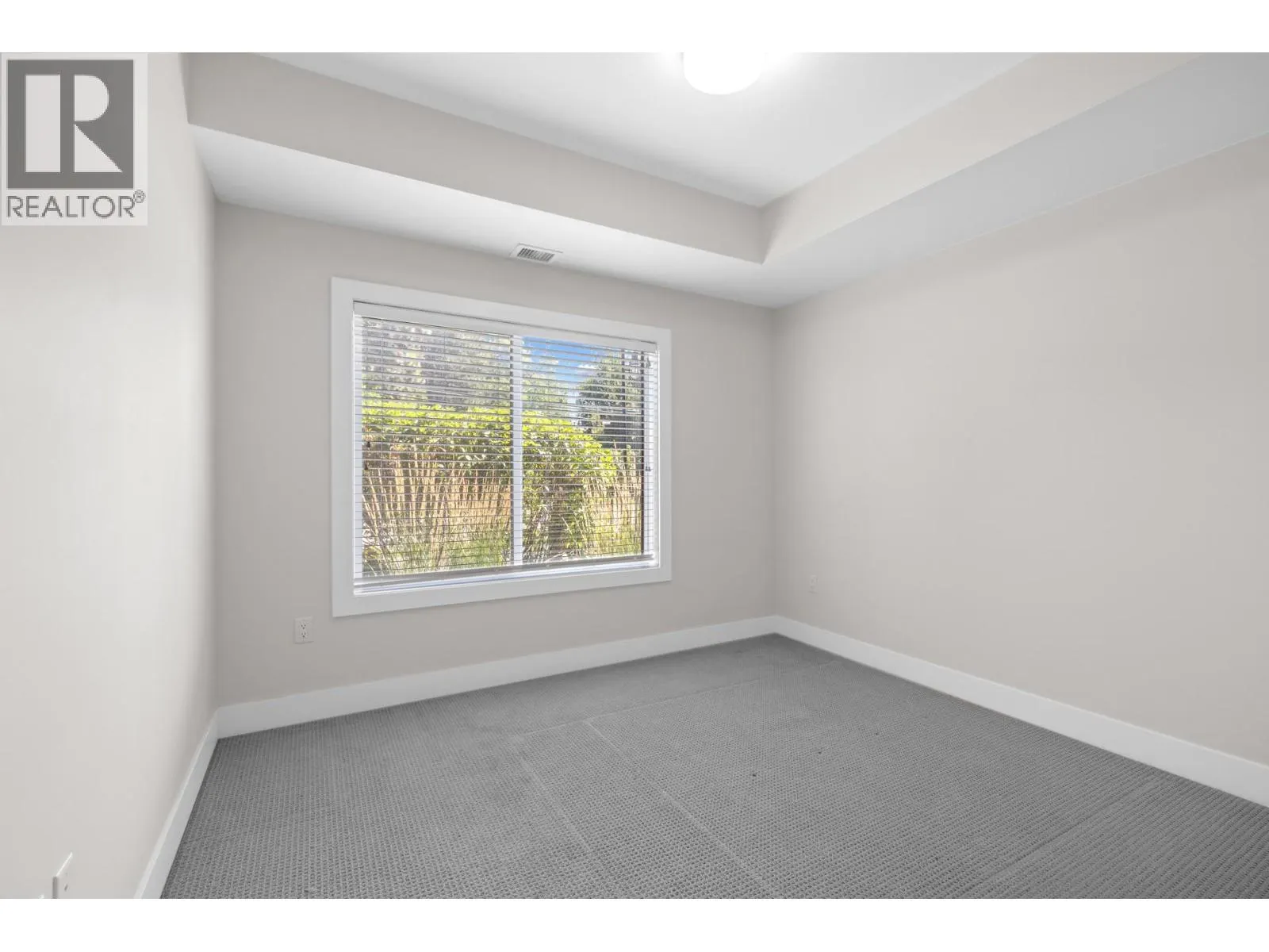 4380 Lakeshore Road Unit# 115