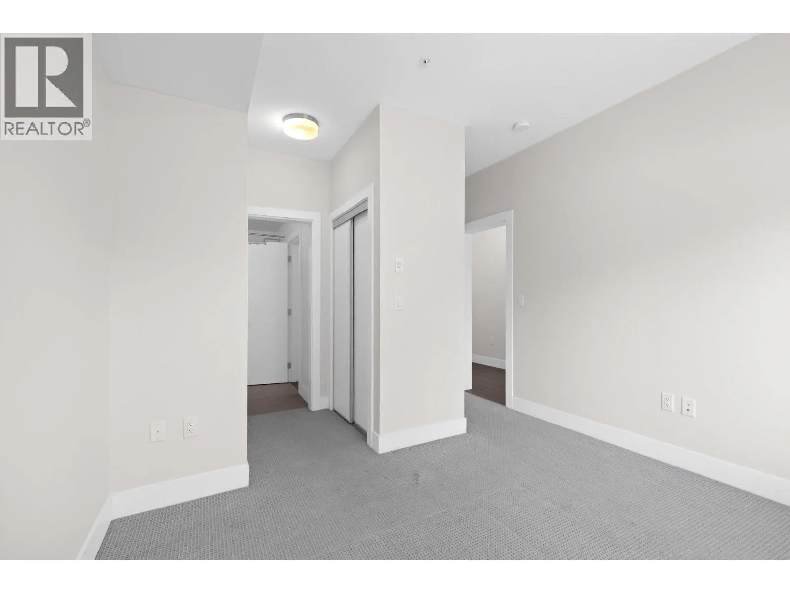 4380 Lakeshore Road Unit# 115