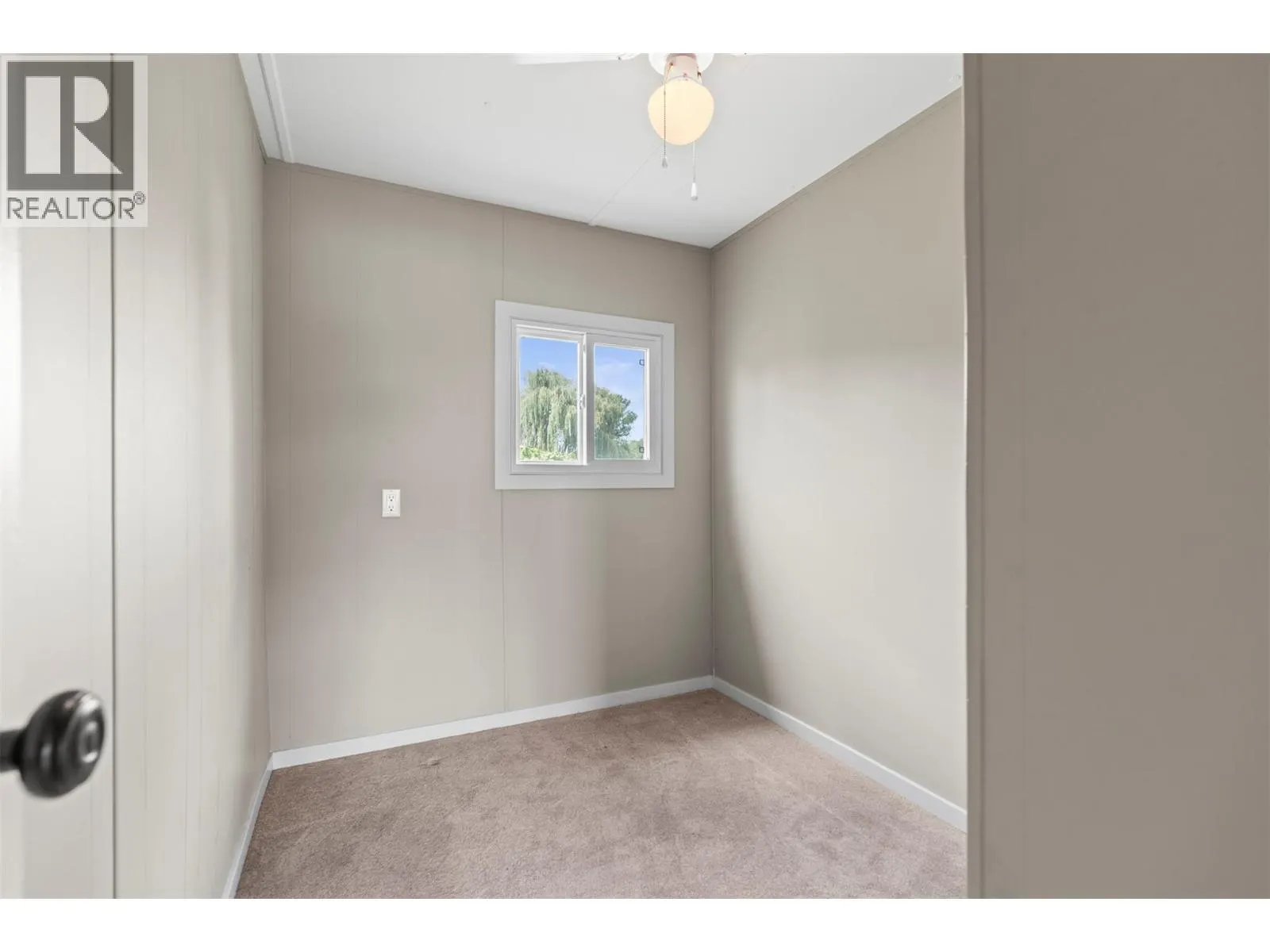 2727 Lakeshore Road Unit# 101
