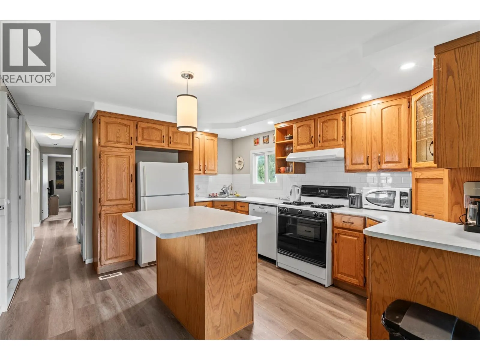 2727 Lakeshore Road Unit# 101