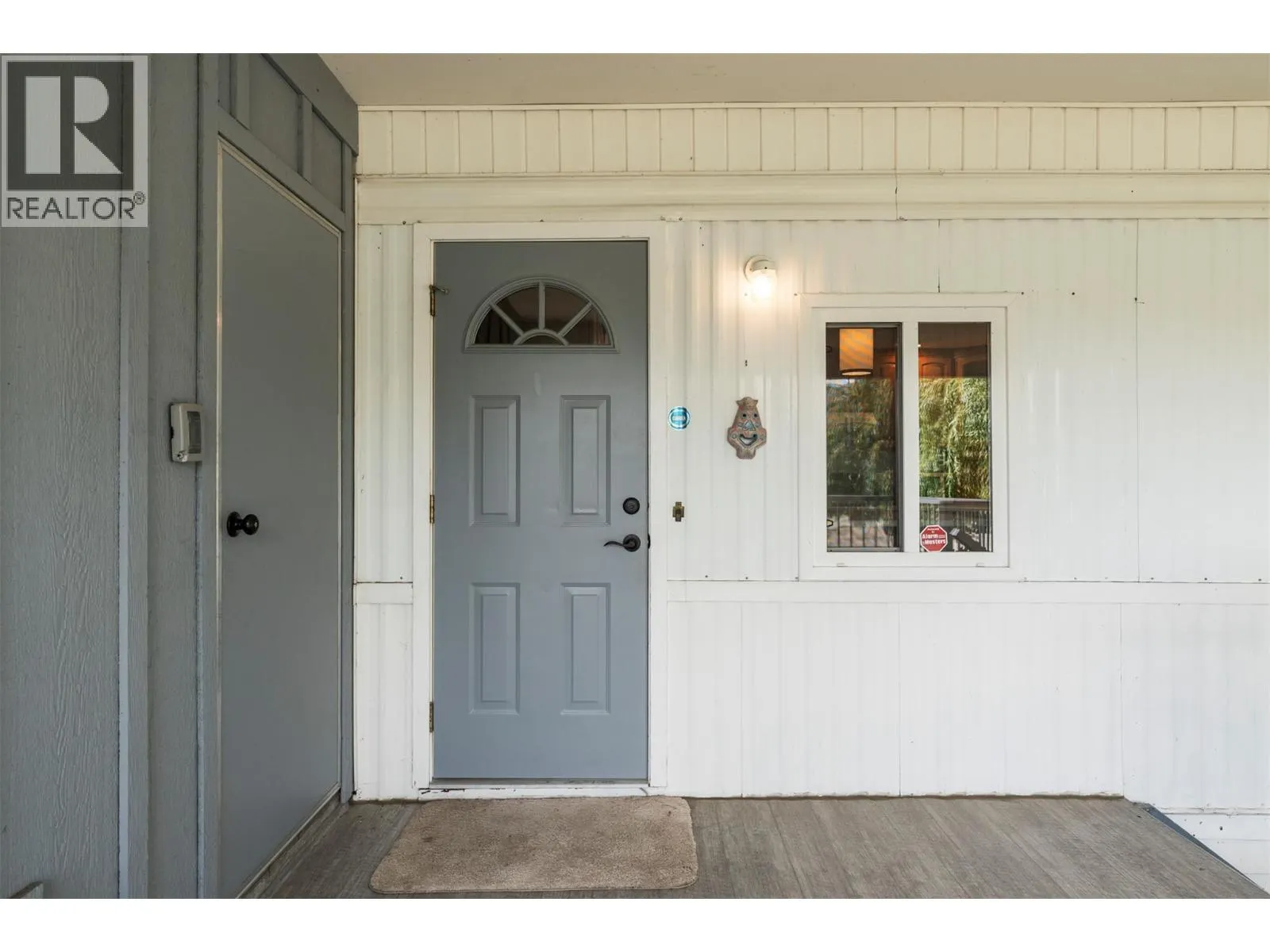 2727 Lakeshore Road Unit# 101