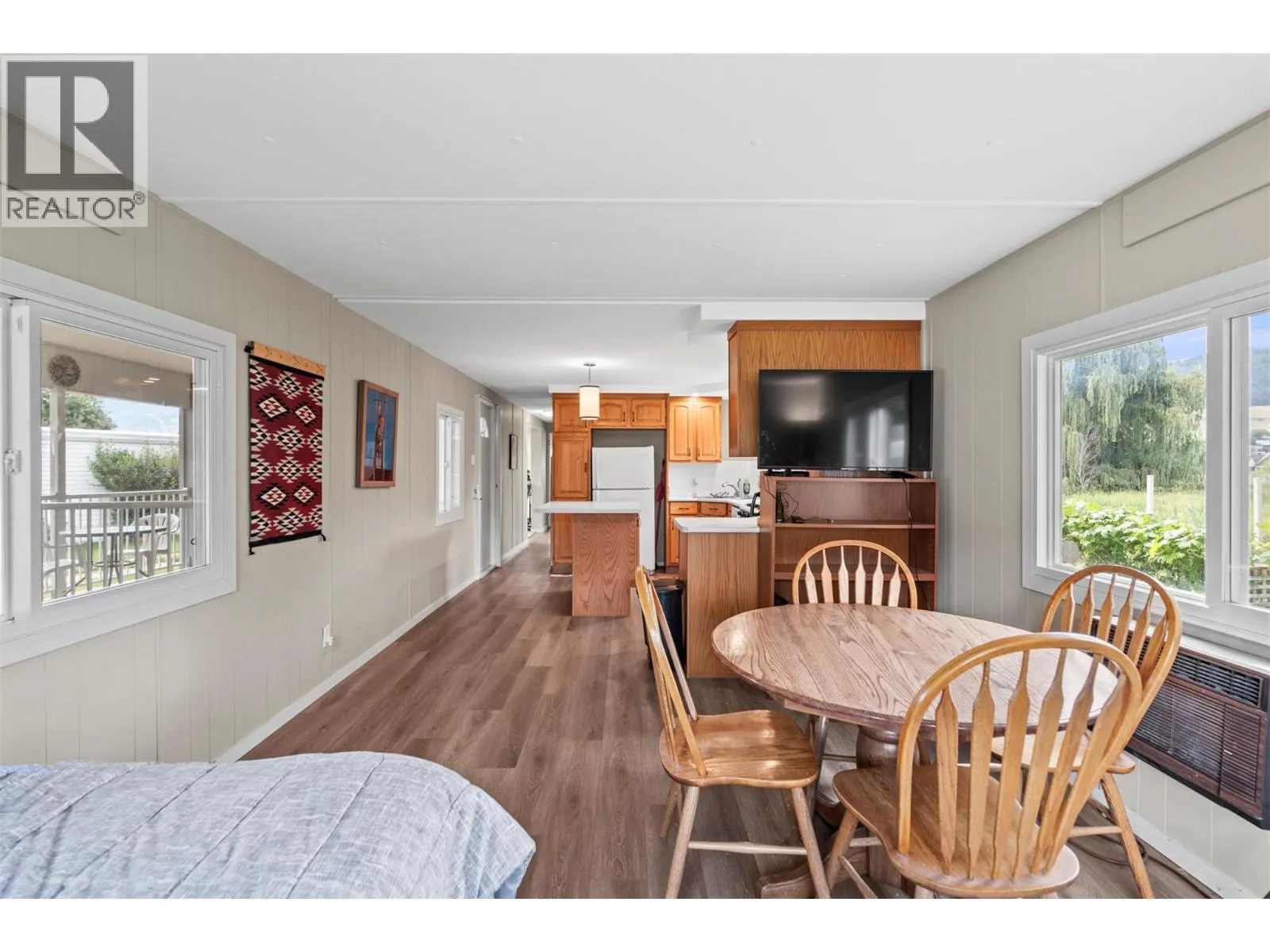 2727 Lakeshore Road Unit# 101