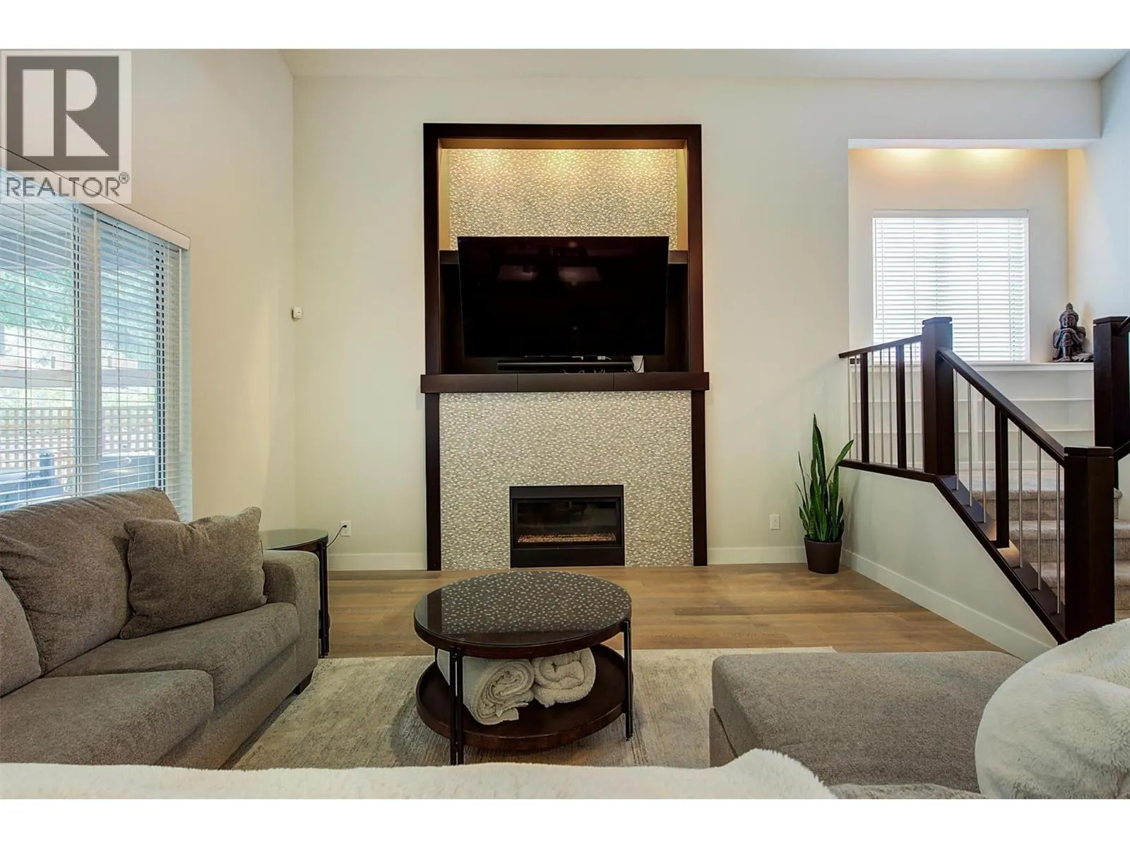 13130 Shoreline Drive