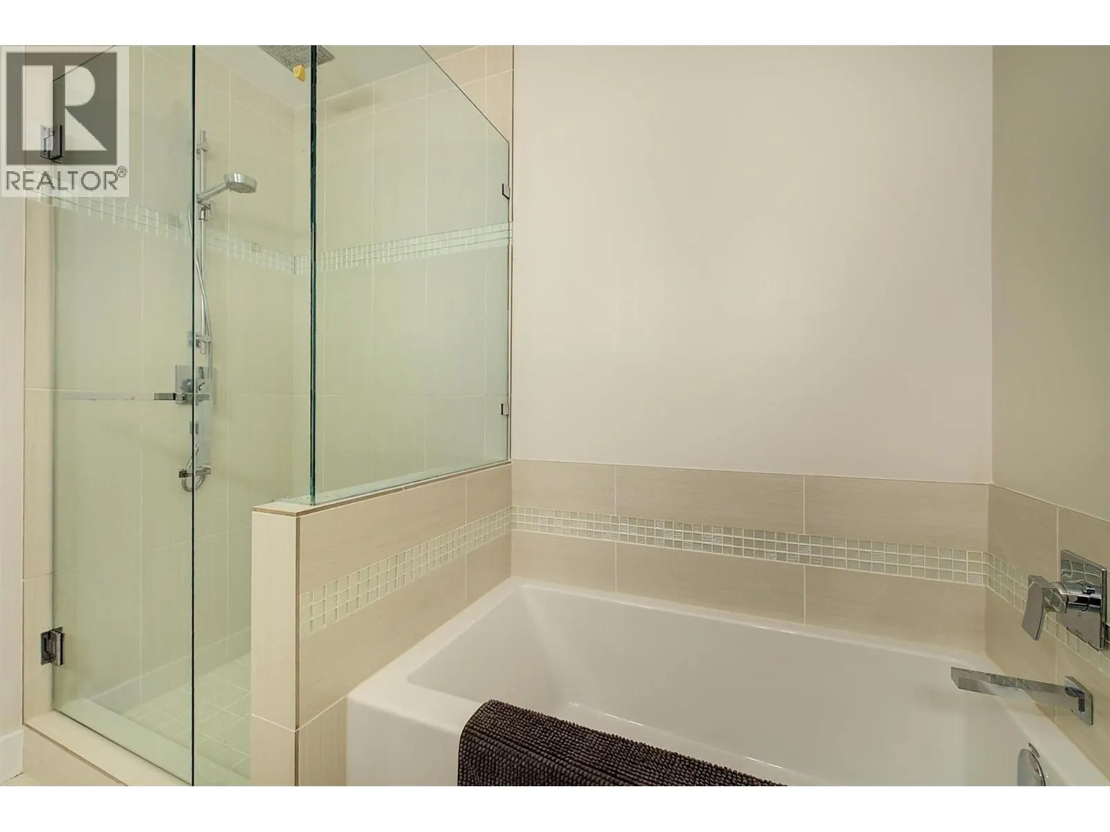 13130 Shoreline Drive