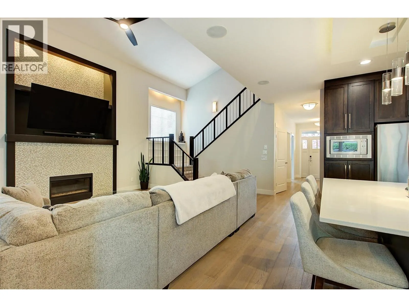 13130 Shoreline Drive