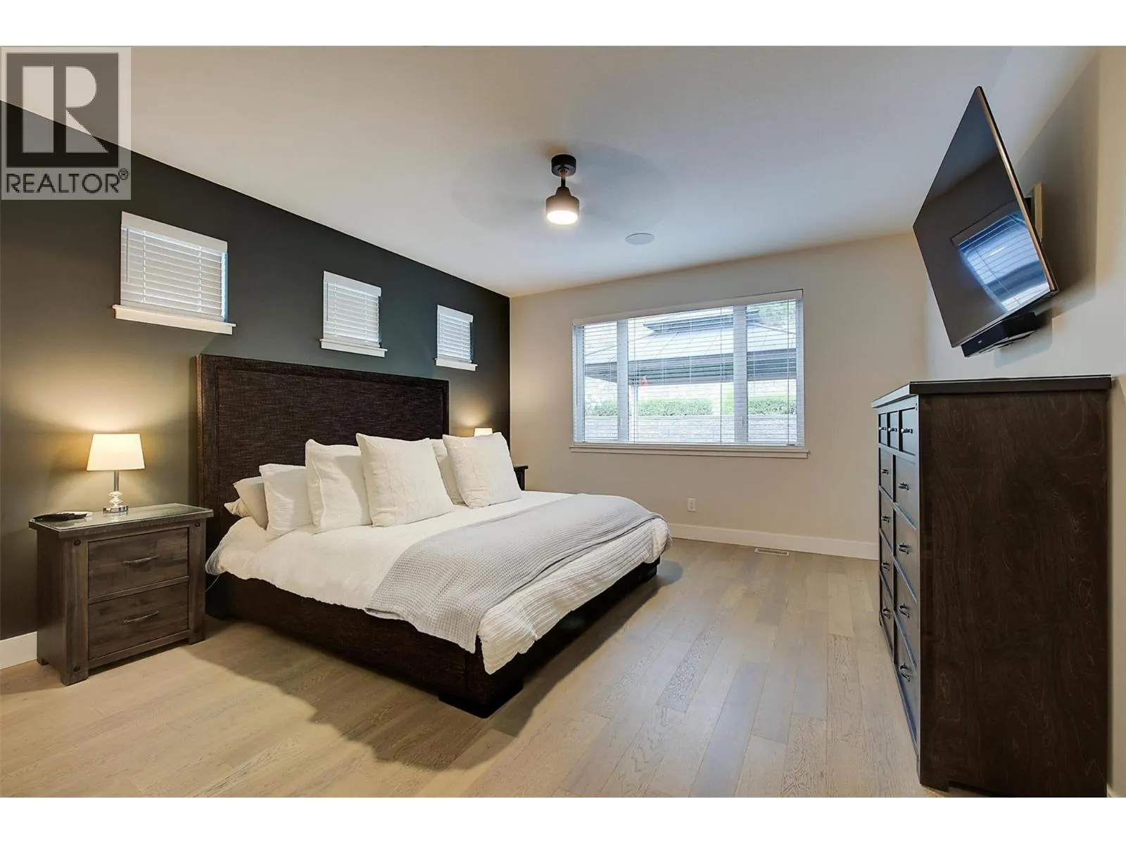 13130 Shoreline Drive