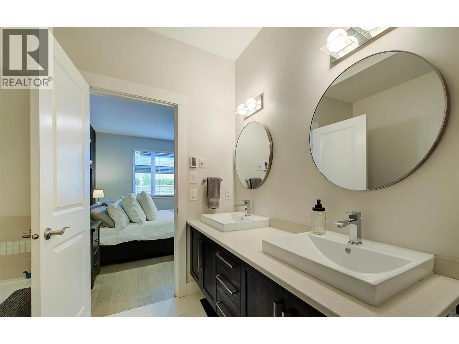 13130 Shoreline Drive