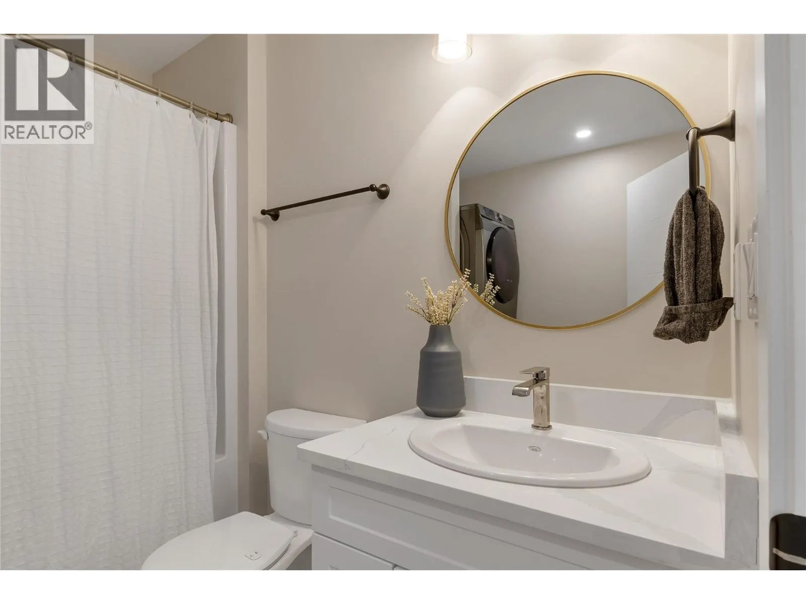 3904 29 Street Unit# 4