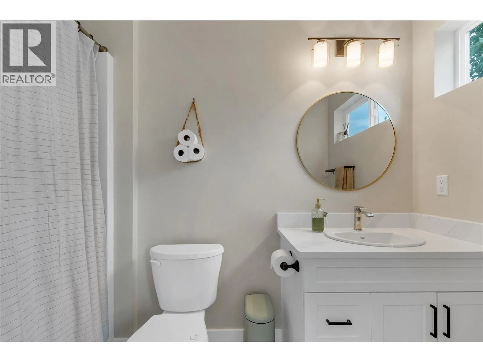 3904 29 Street Unit# 4