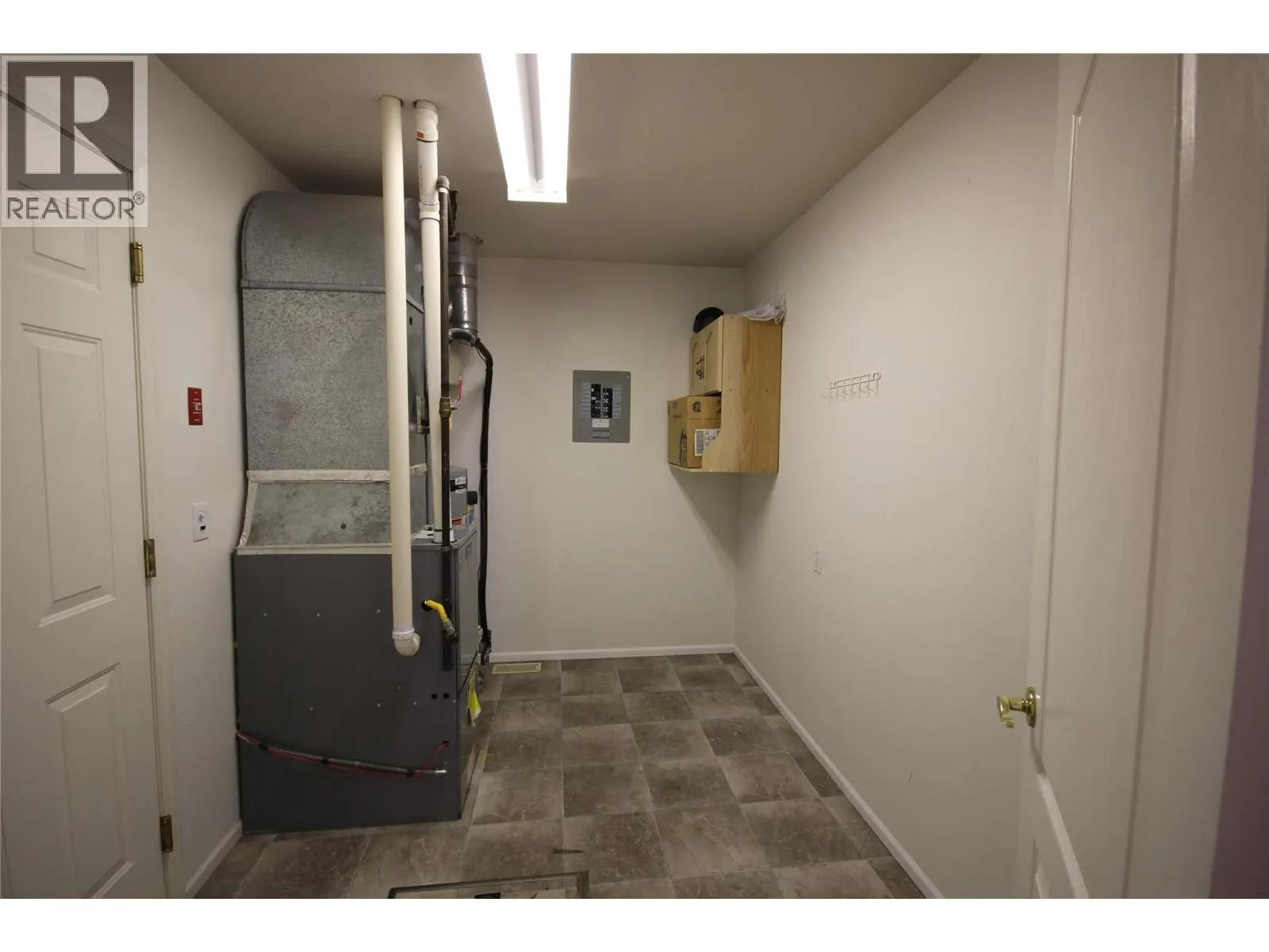 3333 SOUTH MAIN Street Unit# 6