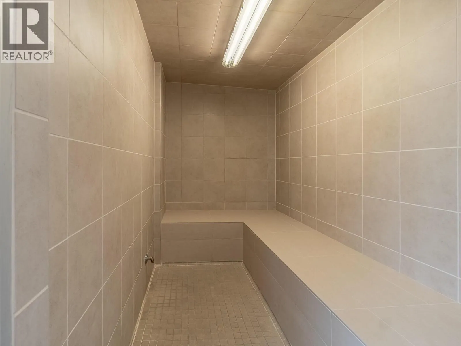 1160 Bernard Avenue Unit# 205