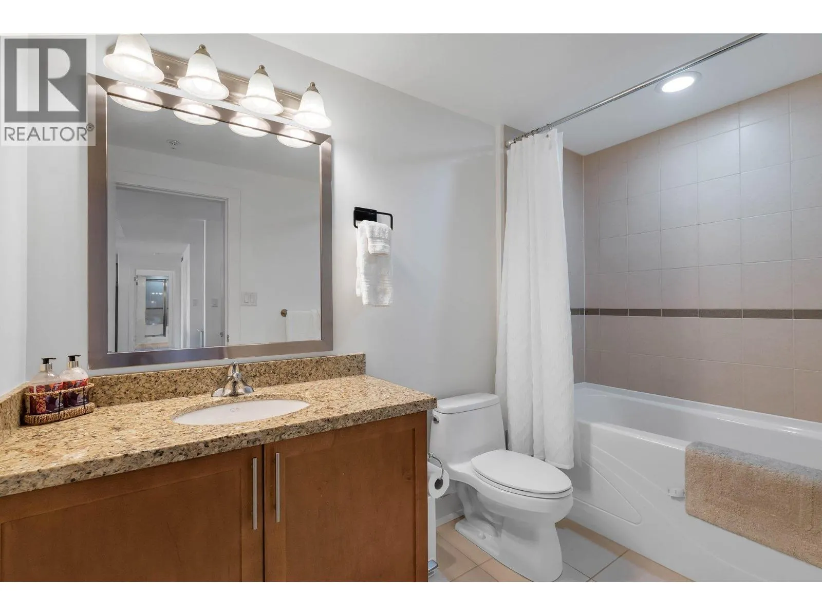 1160 Bernard Avenue Unit# 205