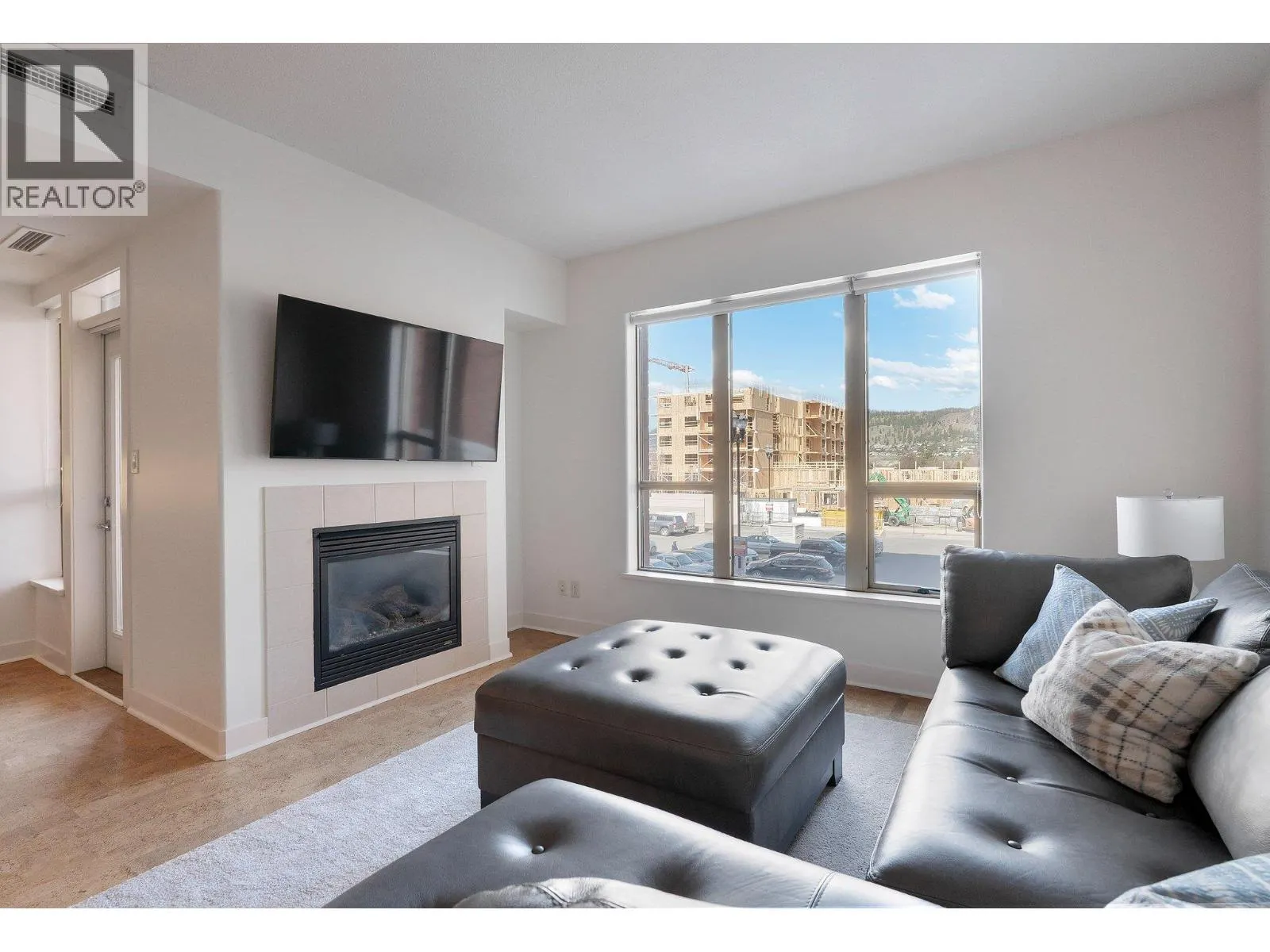 1160 Bernard Avenue Unit# 205
