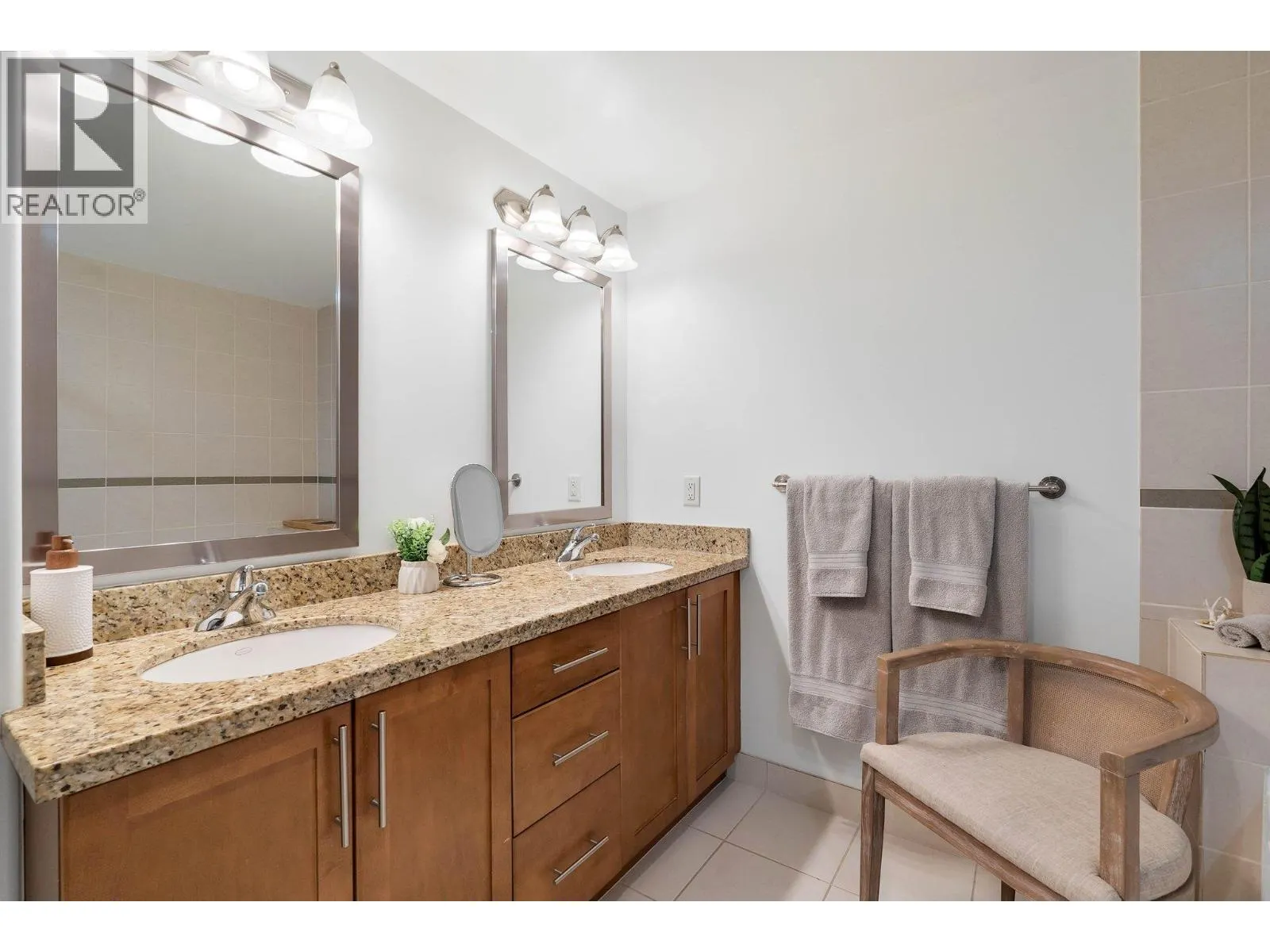 1160 Bernard Avenue Unit# 205