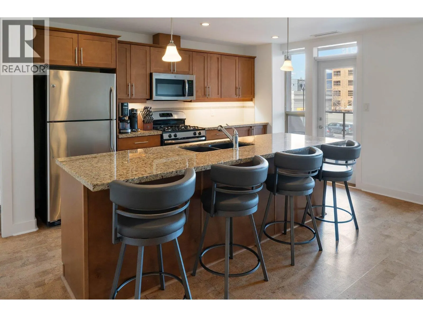 1160 Bernard Avenue Unit# 205