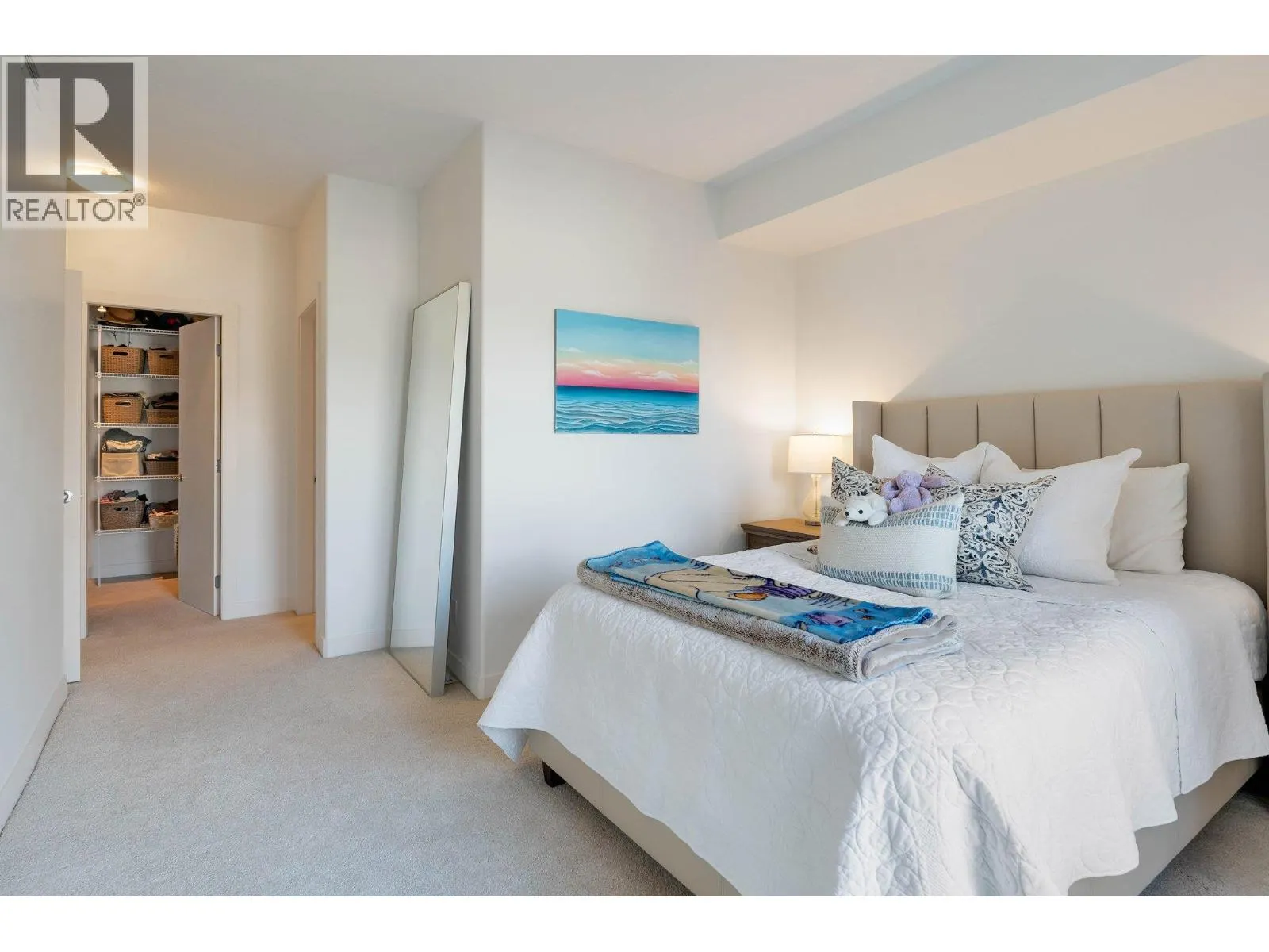 1160 Bernard Avenue Unit# 205