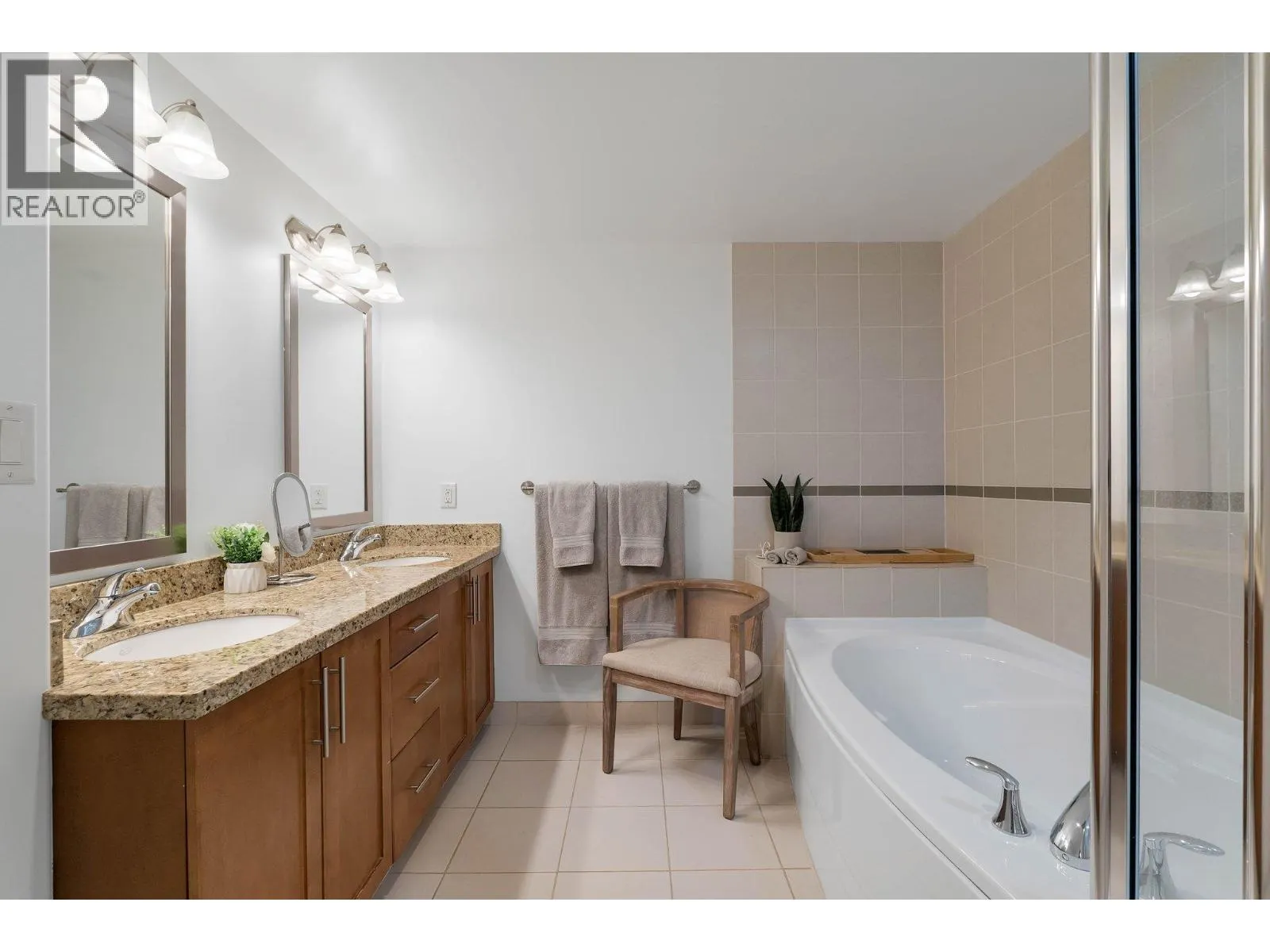 1160 Bernard Avenue Unit# 205