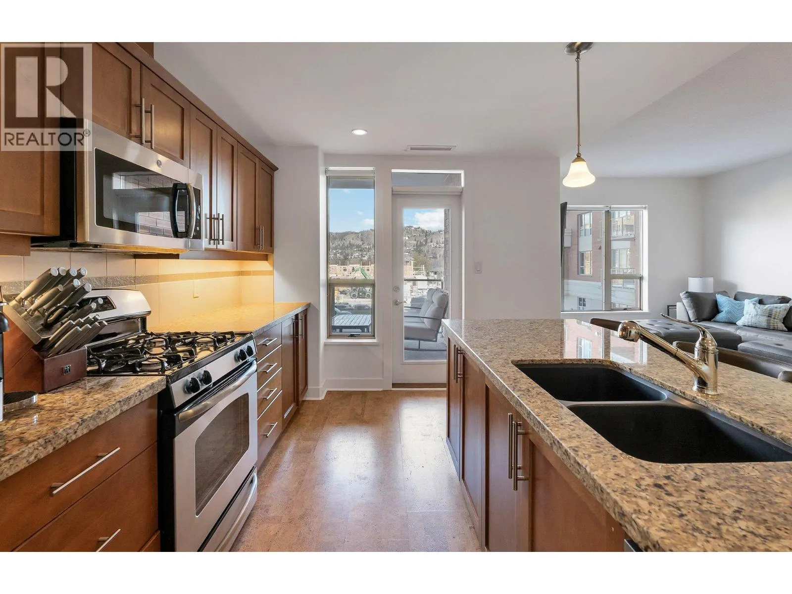 1160 Bernard Avenue Unit# 205