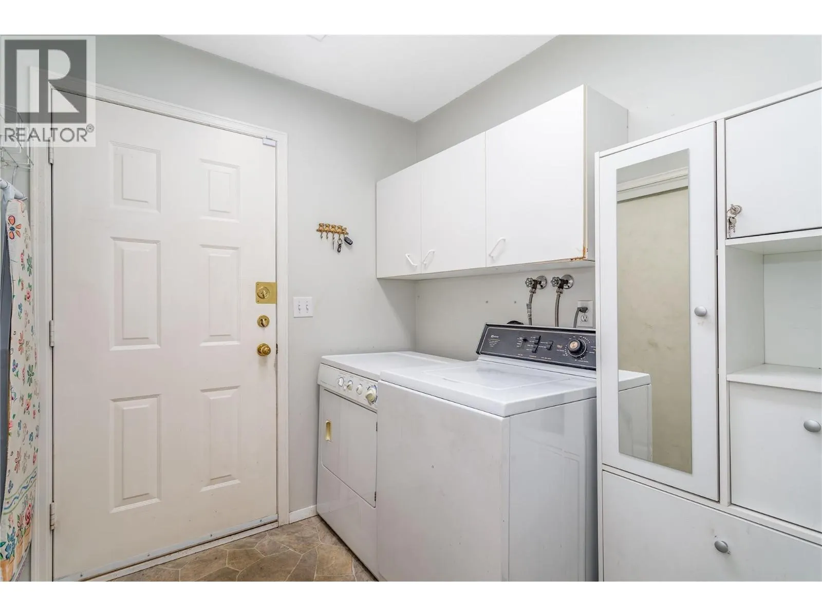 1125 Keyes Road