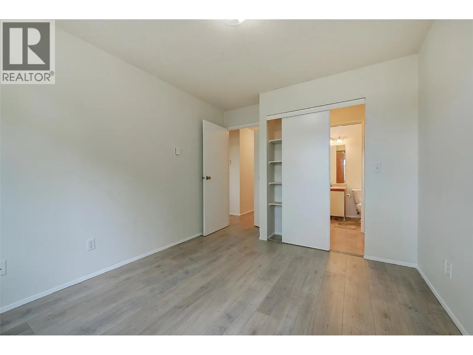 3180 De Montreuil Court Unit# 407