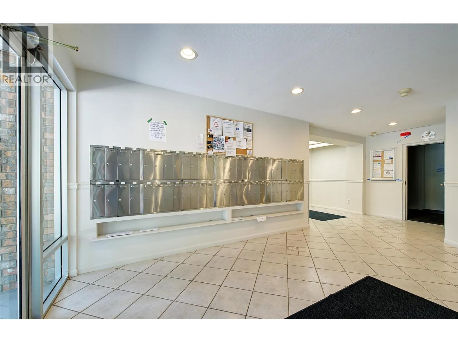 3180 De Montreuil Court Unit# 407