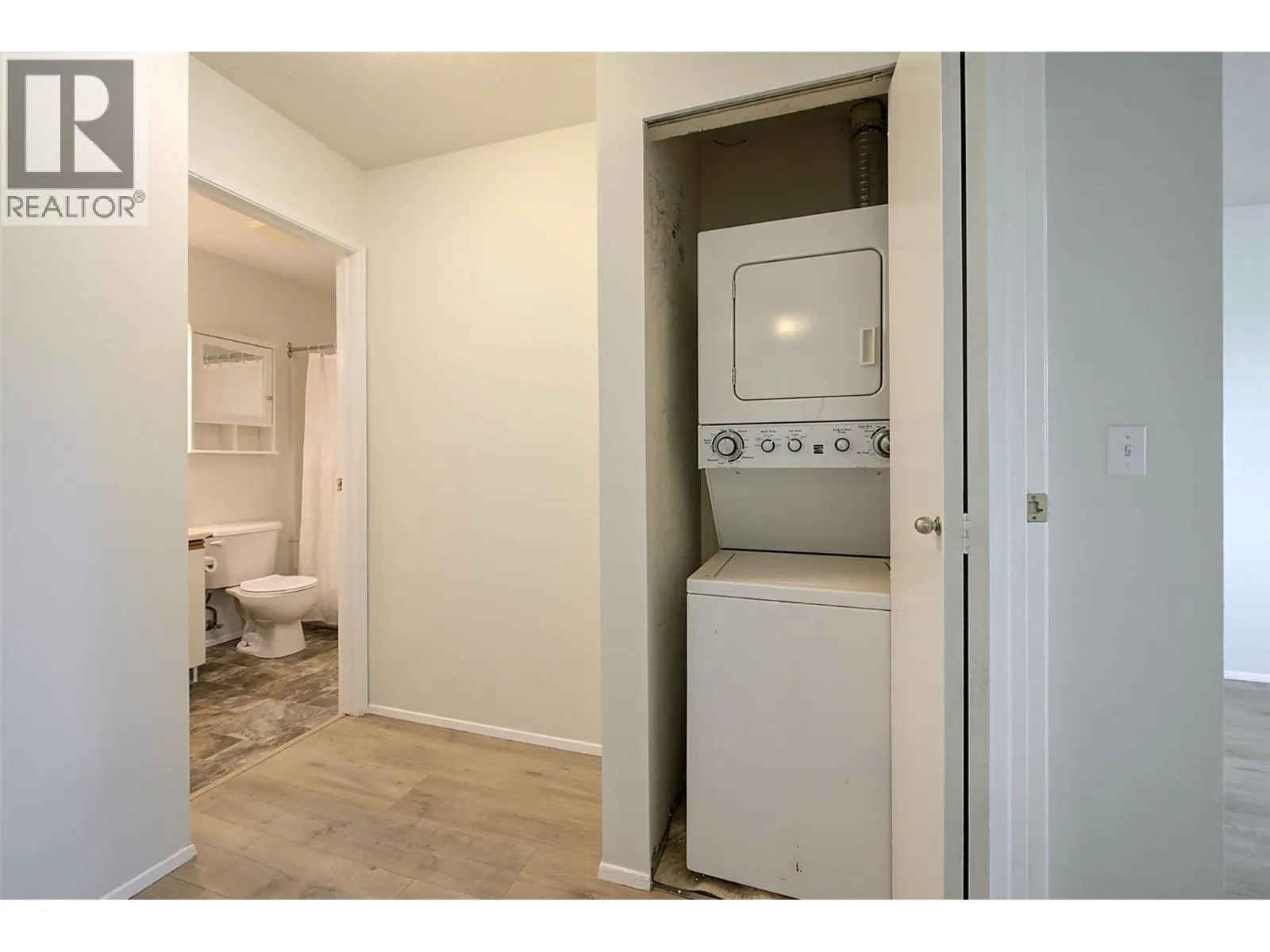 3180 De Montreuil Court Unit# 407