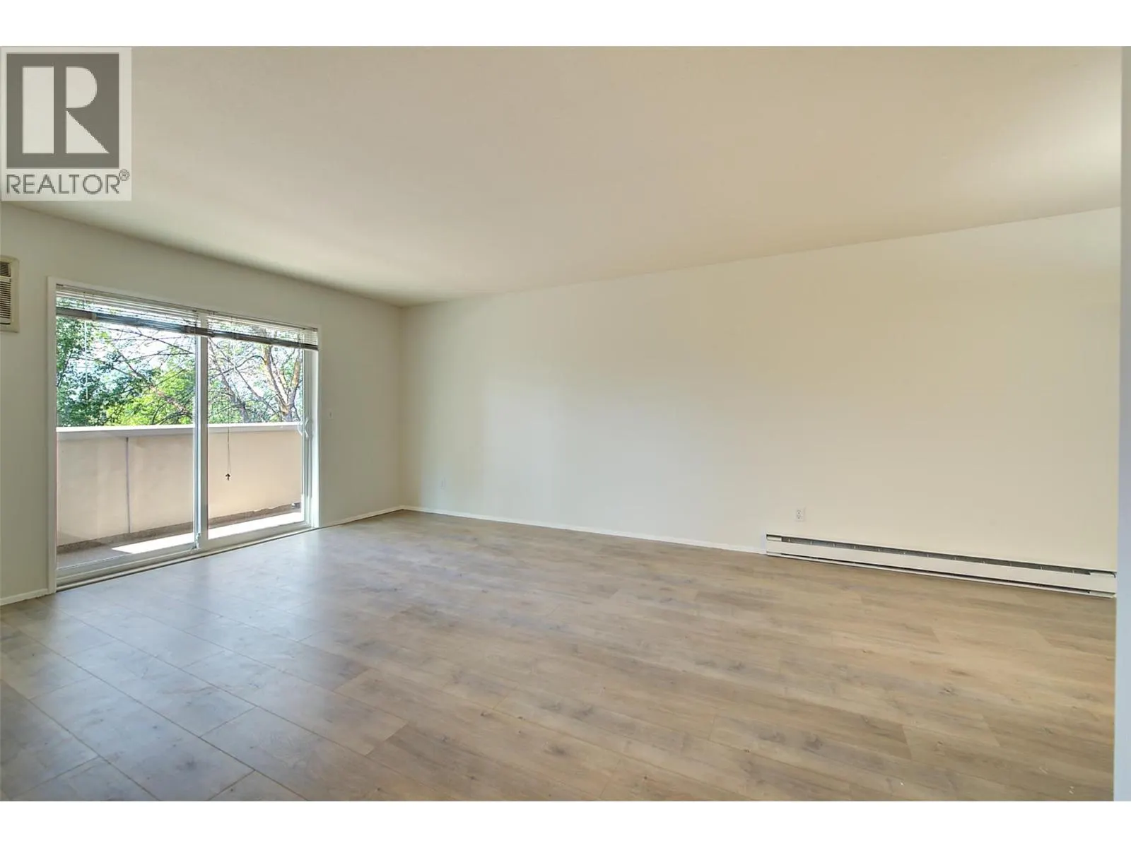 3180 De Montreuil Court Unit# 407