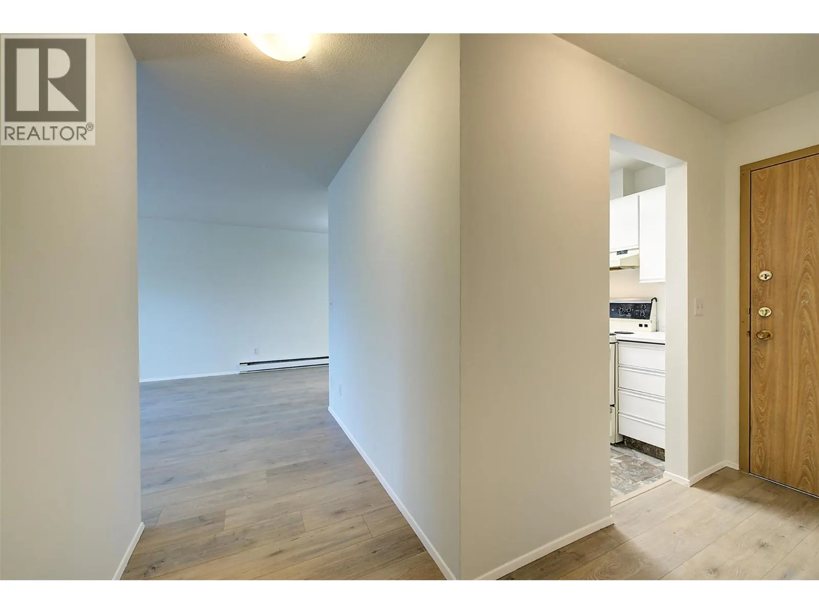 3180 De Montreuil Court Unit# 407