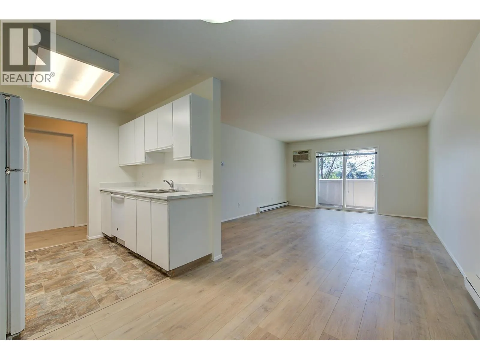 3180 De Montreuil Court Unit# 407