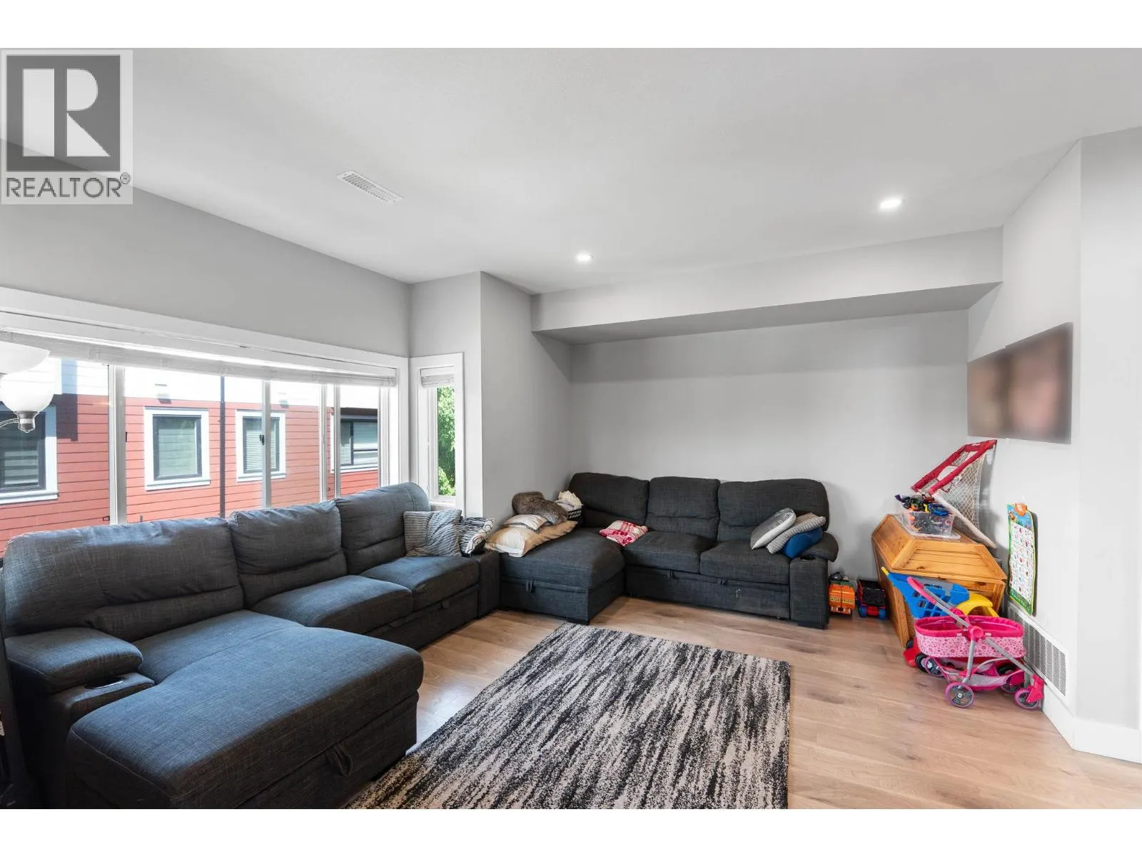 255 Taylor Road Unit# 1