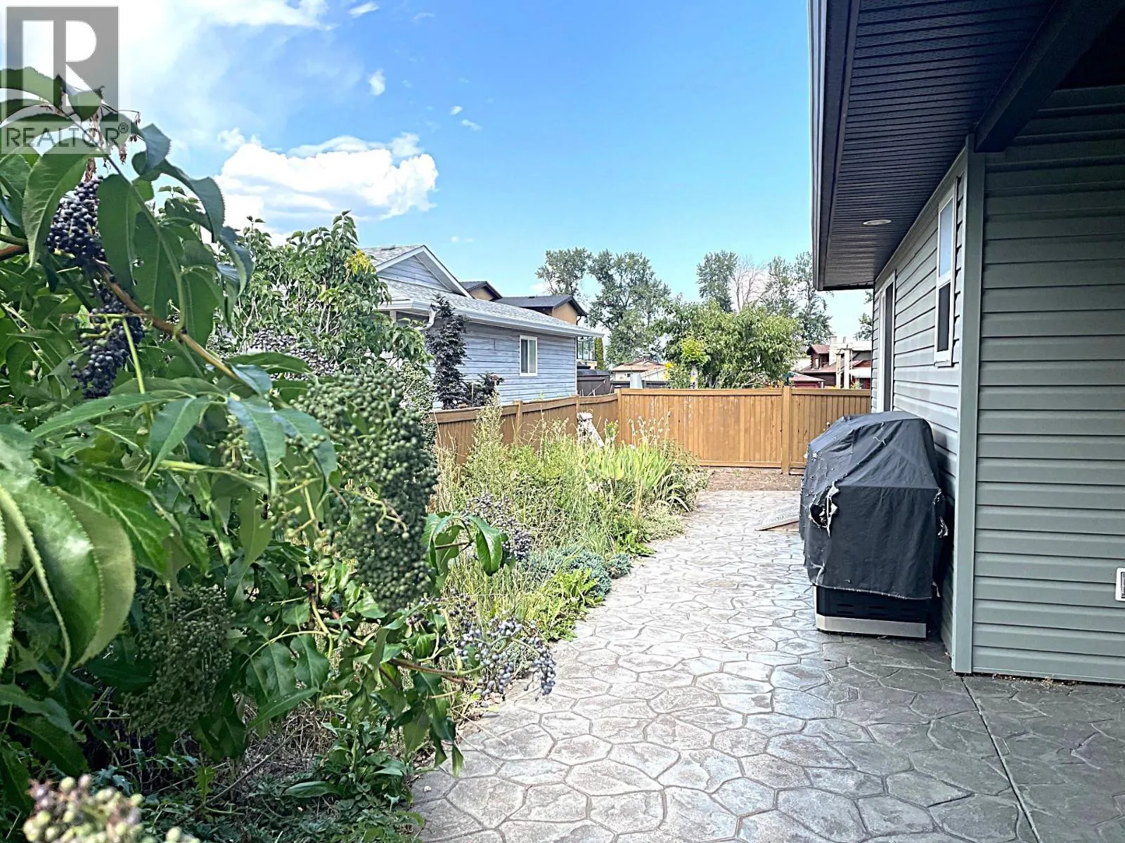 493 Kingfisher Avenue