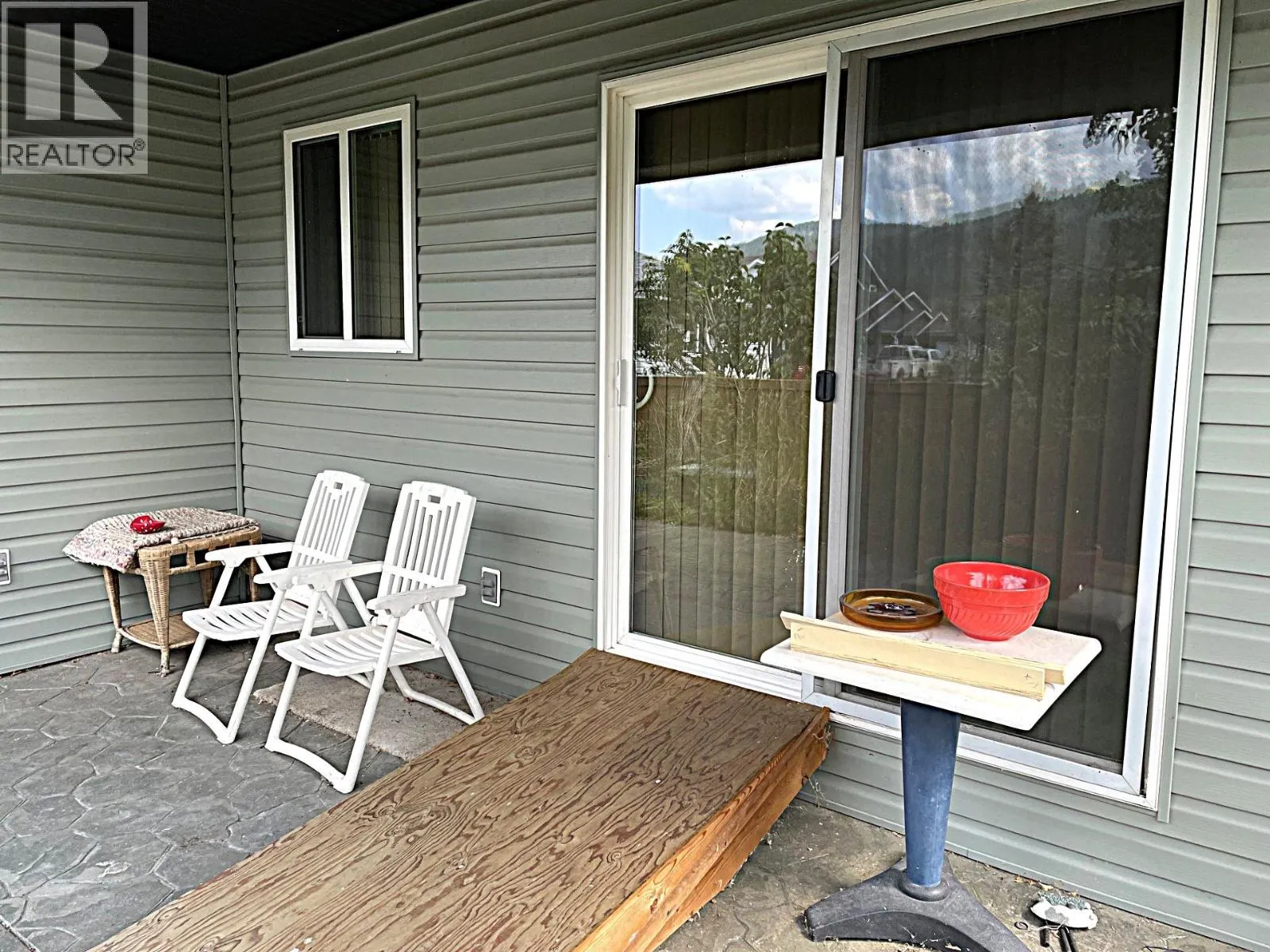 493 Kingfisher Avenue
