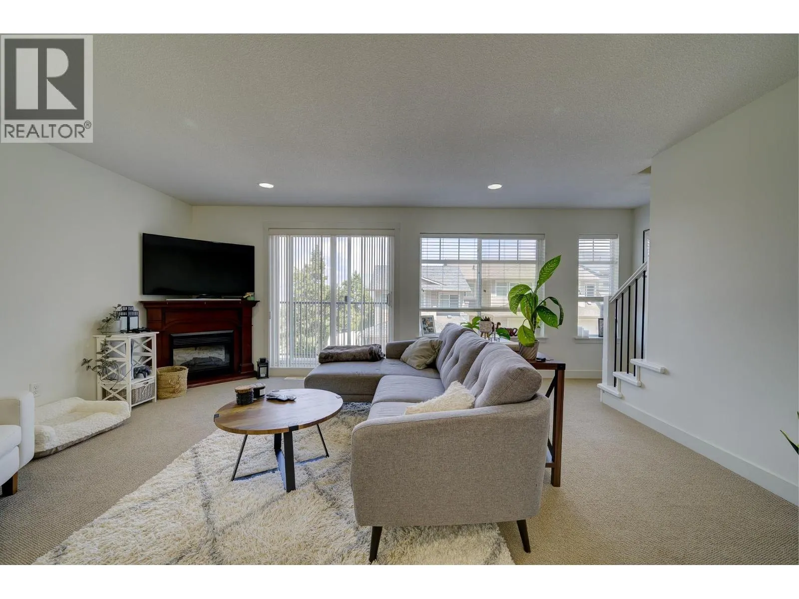 1990 Pacific Way Unit# 27